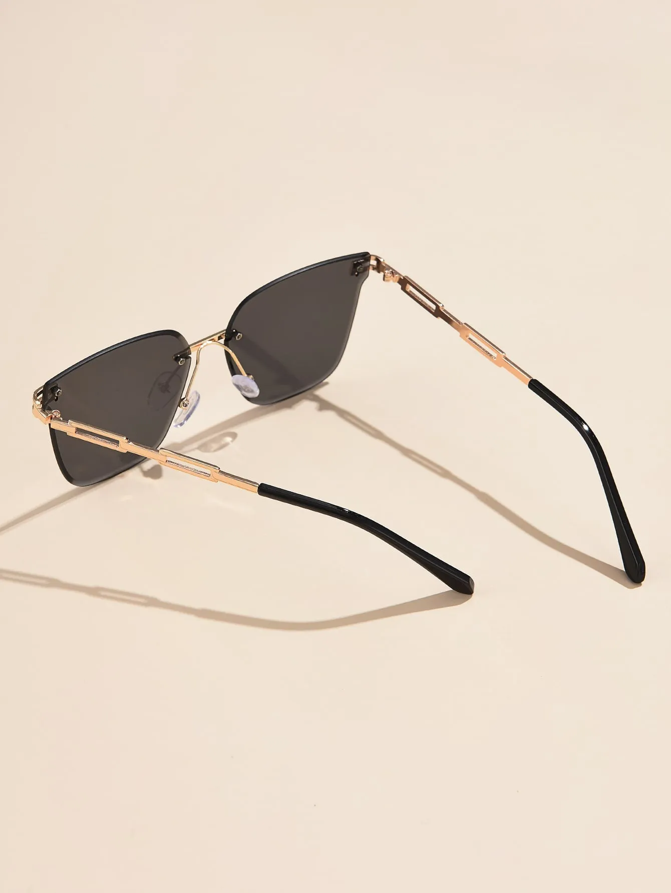 1pc Metal Square Frameless Sunglasses