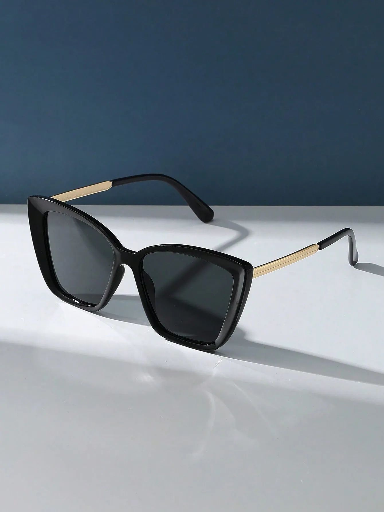 1pc Square Shape Metallic Sunglasses- FD ⚡