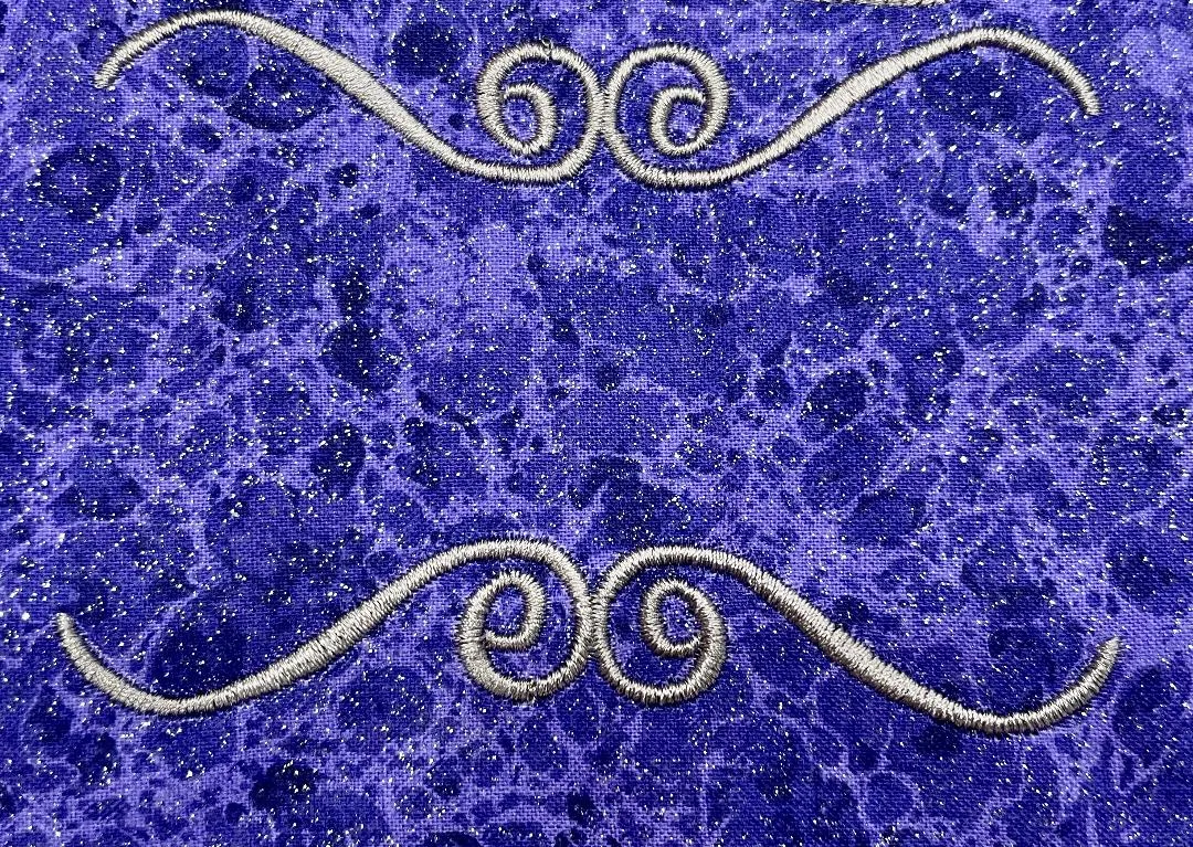 AGD 10950 Swirly Monogram Frame