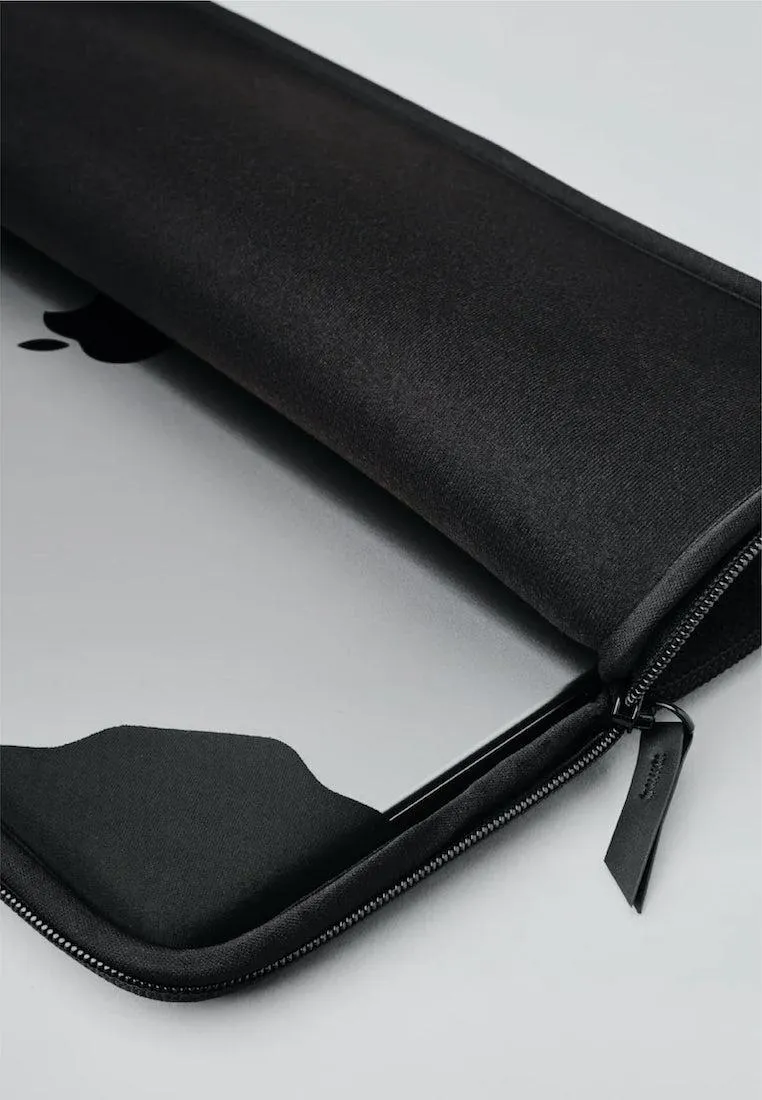 Alpaka Slim Laptop Sleeve 14 Inch