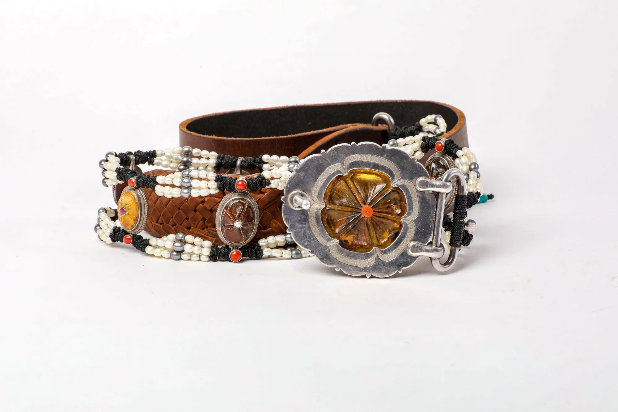 Amber flower buckle belt