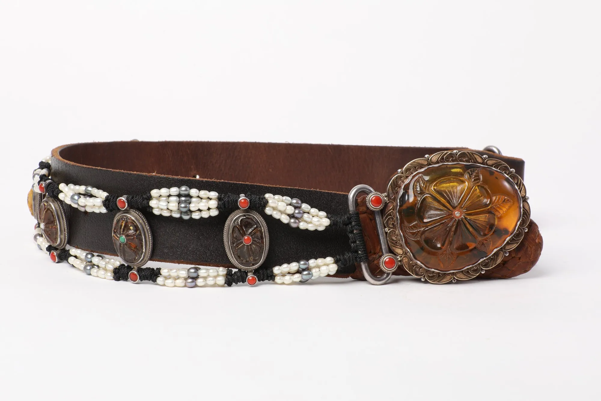 Amber flower buckle belt