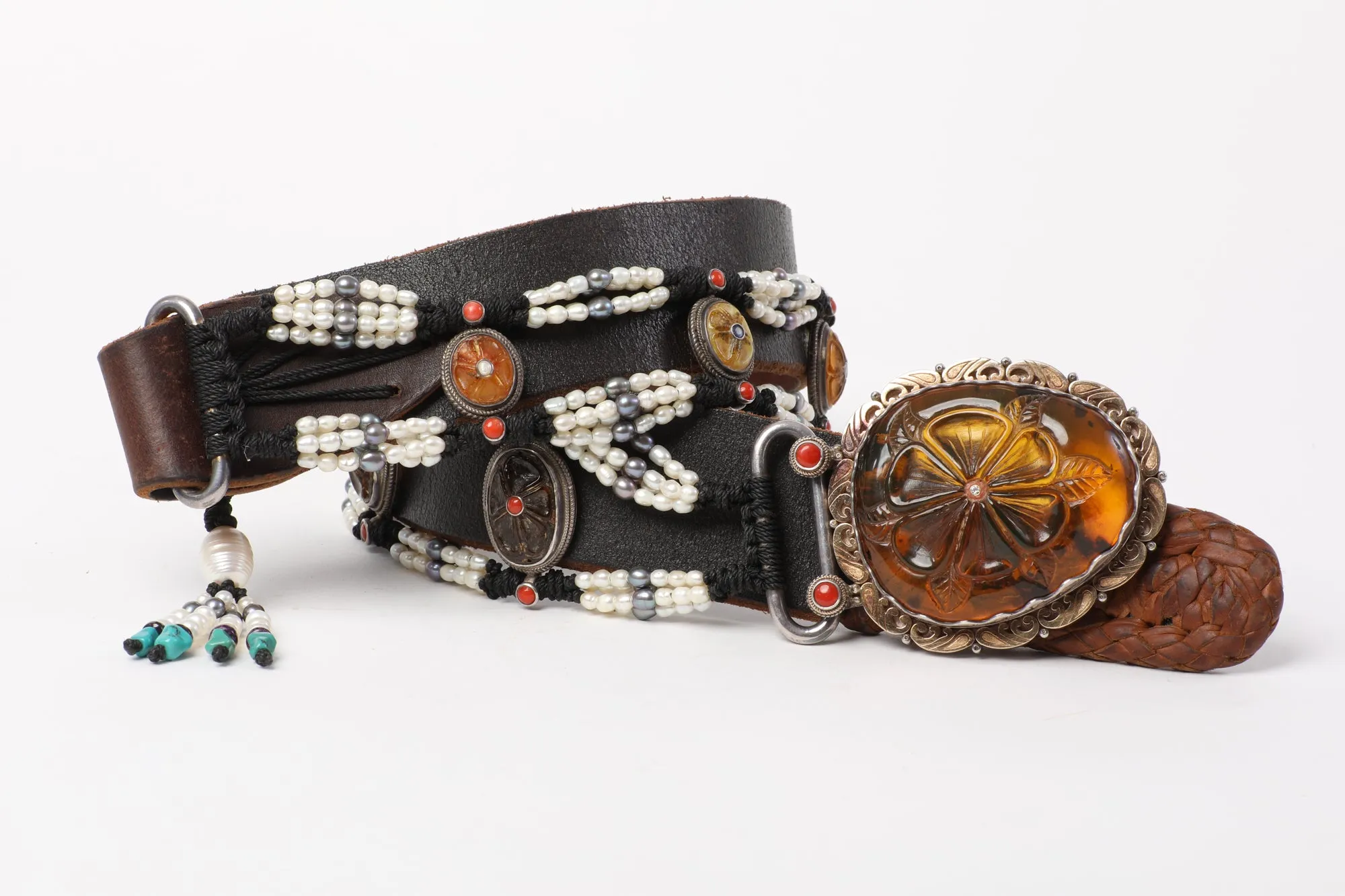 Amber flower buckle belt