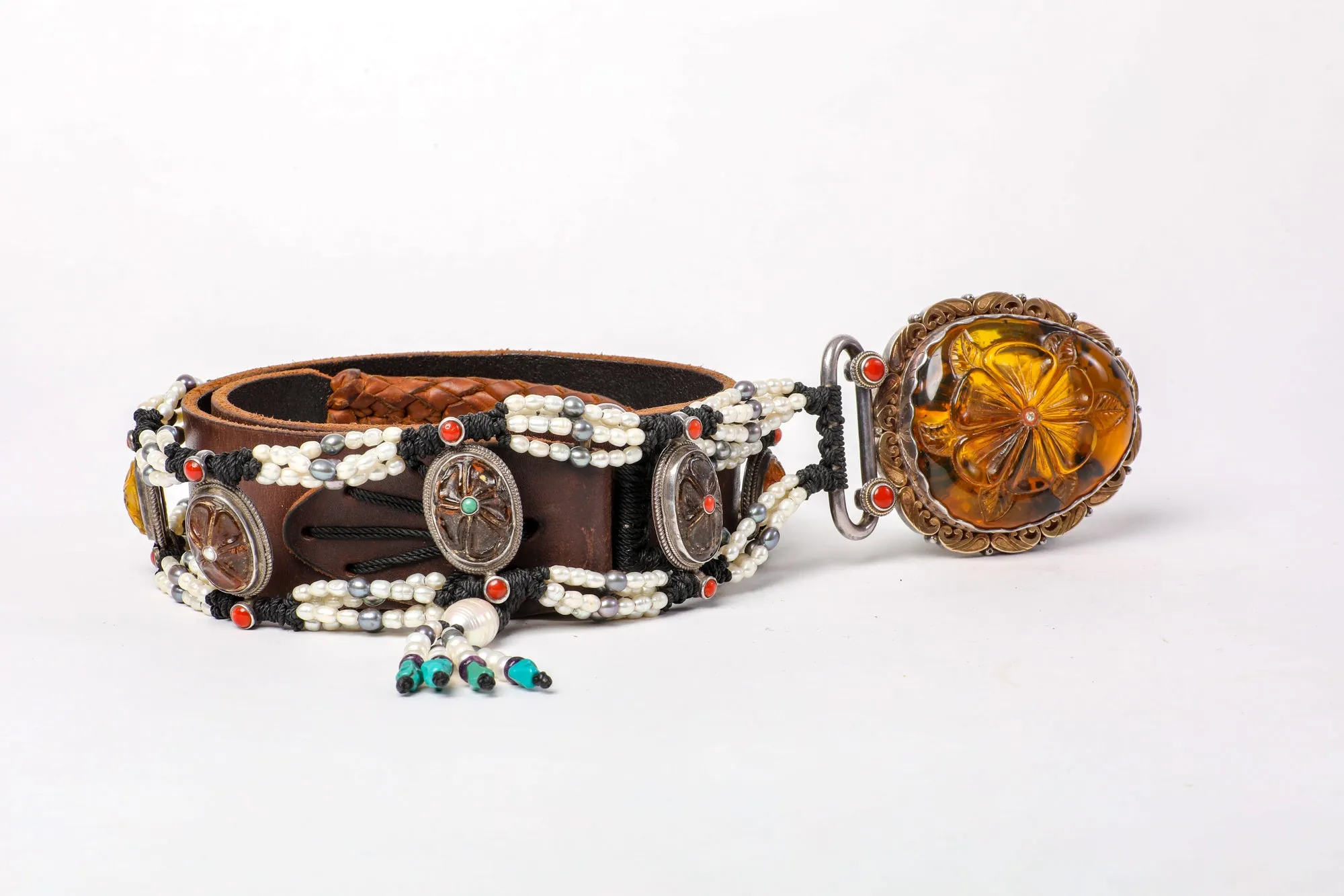 Amber flower buckle belt