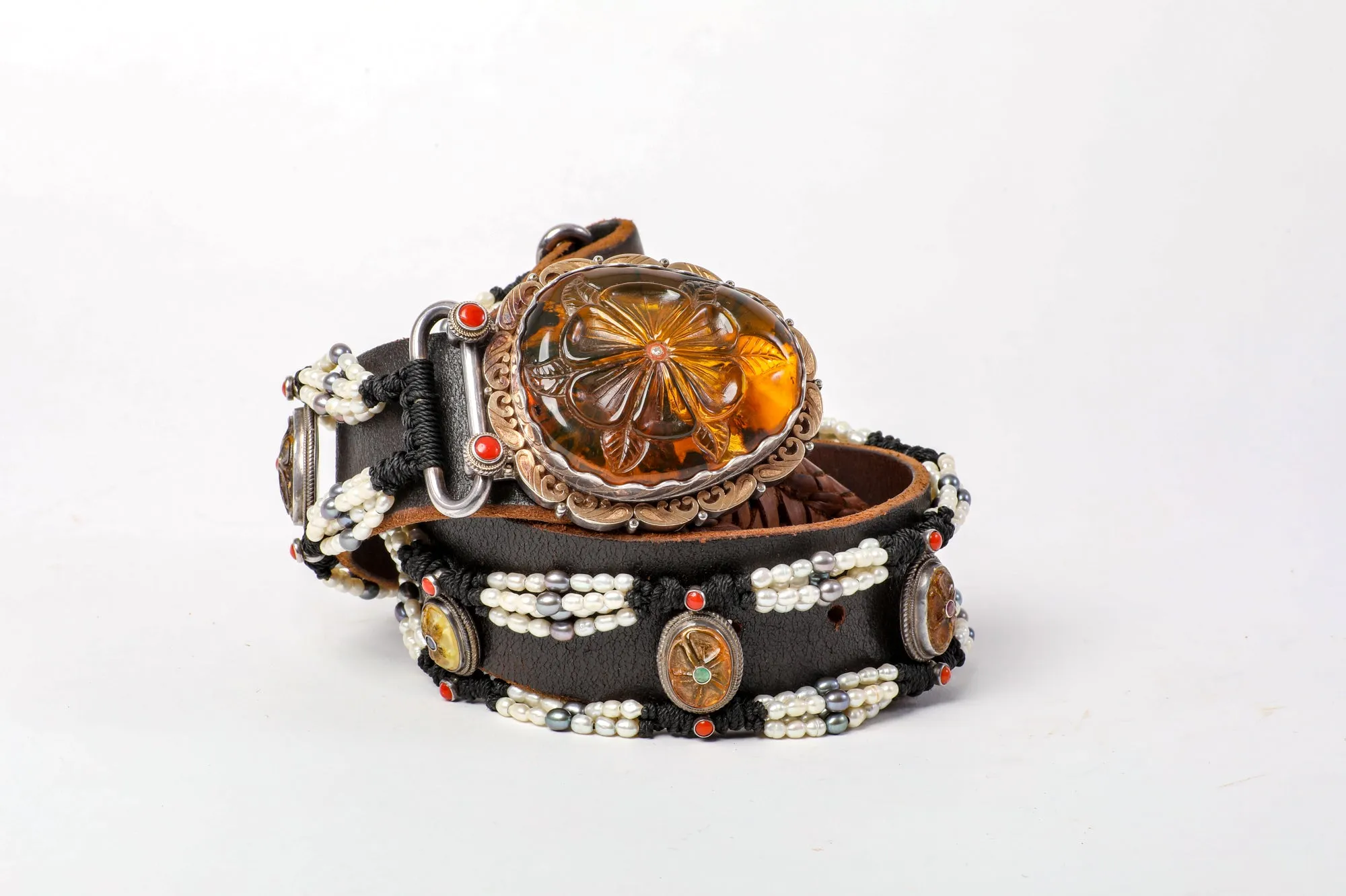 Amber flower buckle belt