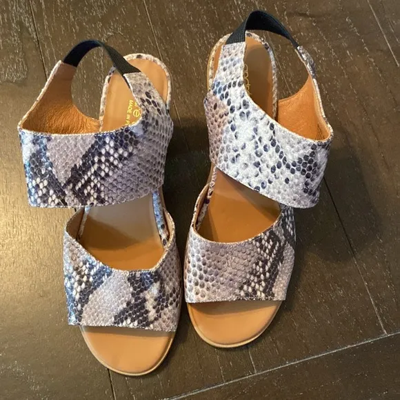 Andre Assous Pippa White Snake Block Heel Sandal Leather 8 Portugal‎ Sling Back