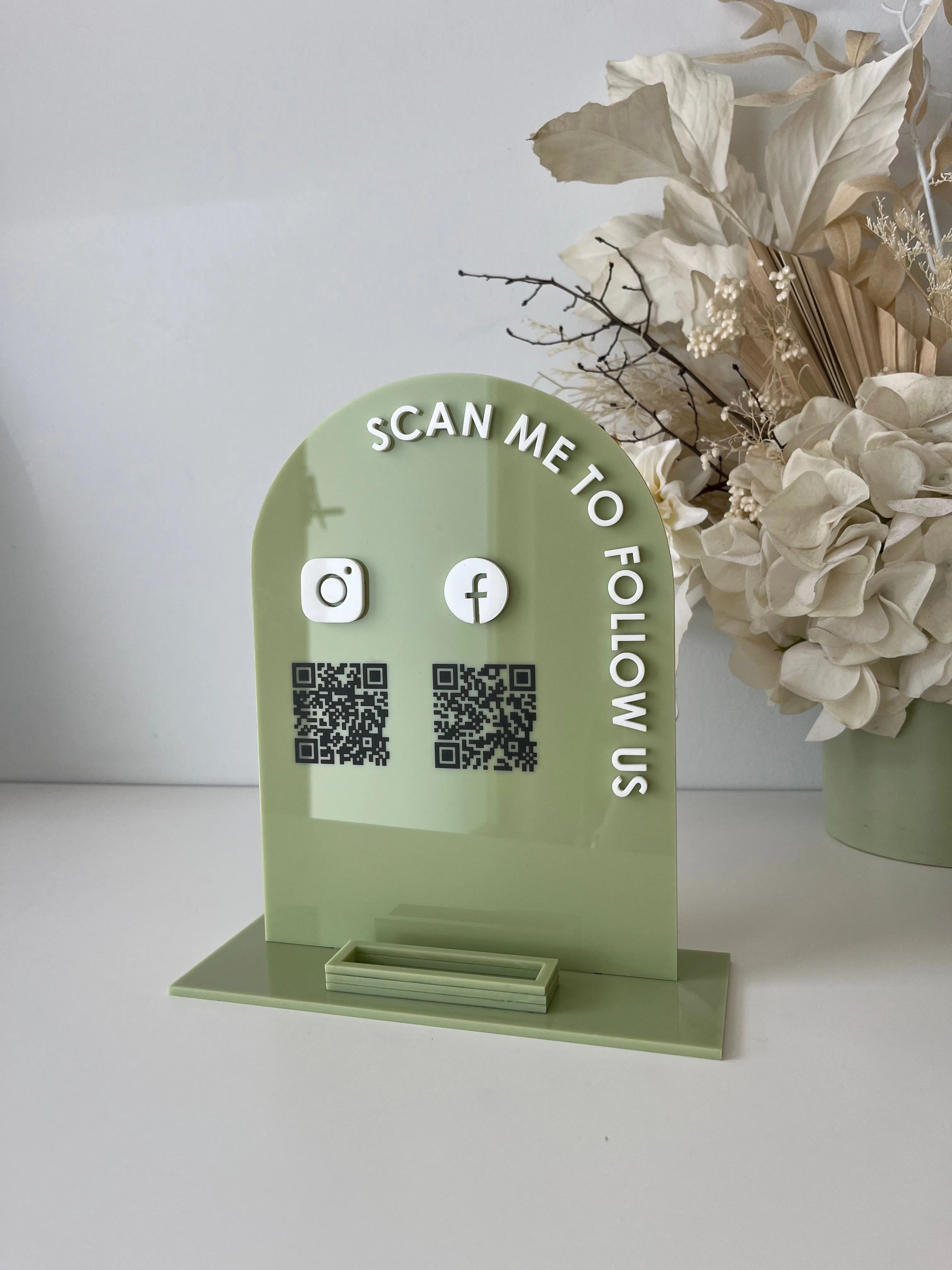 Arch Acrylic Social and Card Holder Sign