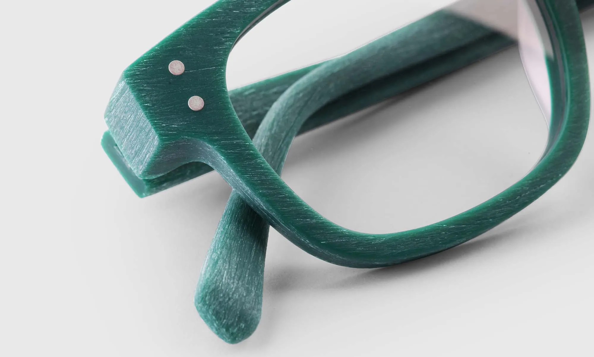 Biff Narrow Color 07 - Forest Green Woodgrain Front and Temples