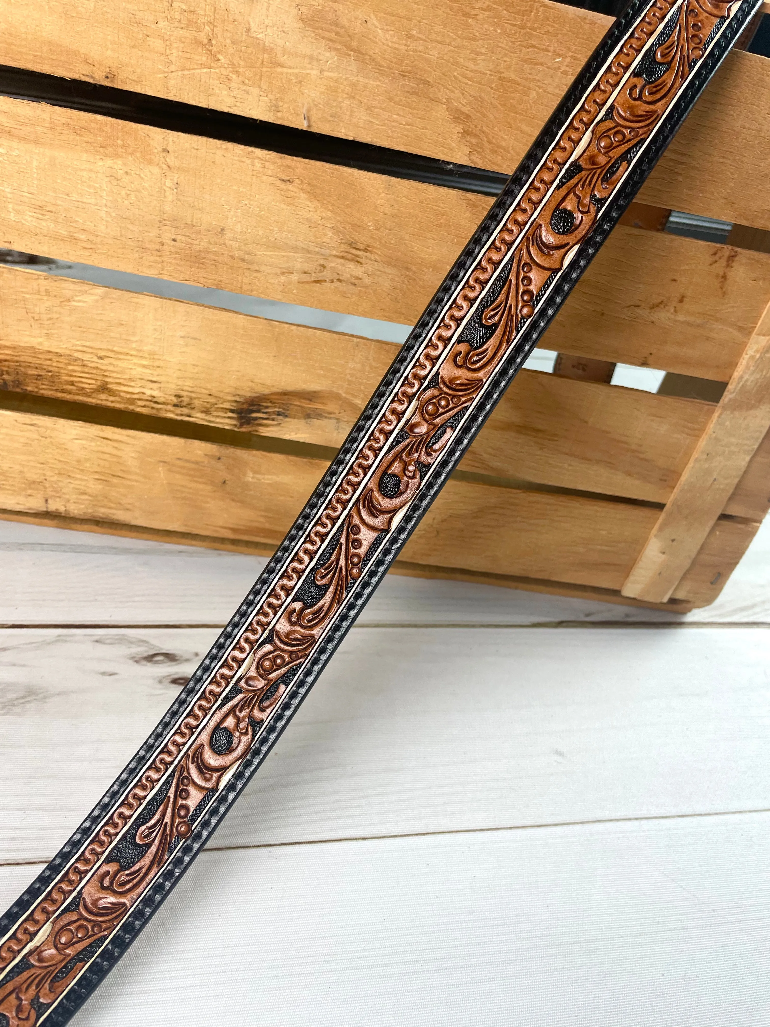 Black Border Tooled Leather Woman’s Belt