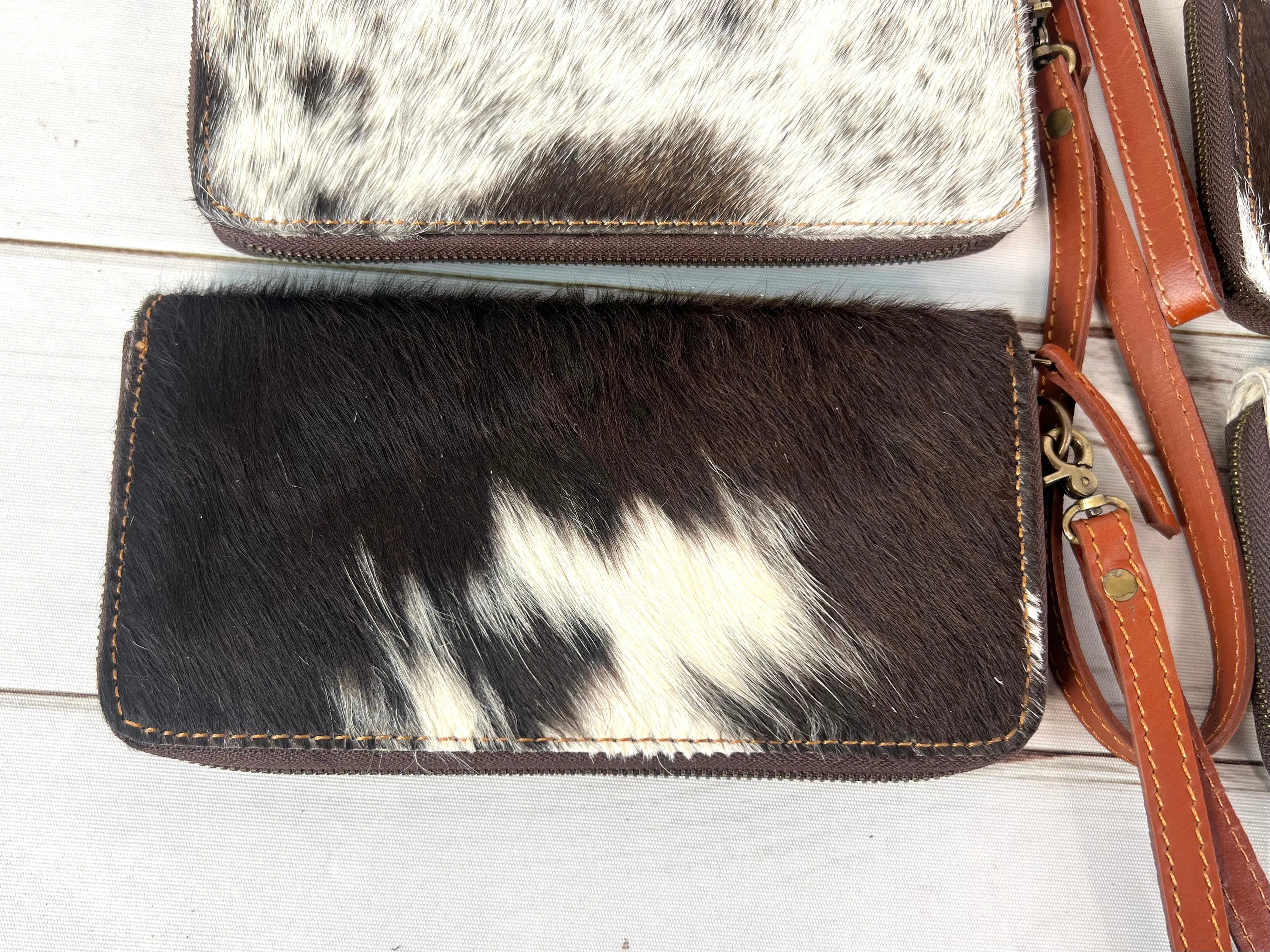 Brown Cowhide Leather Outer Wallet
