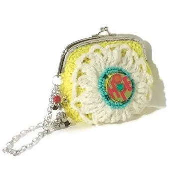 Crochet wristlet, metal frame purse, kiss clasp, The yellow daisy coin purse
