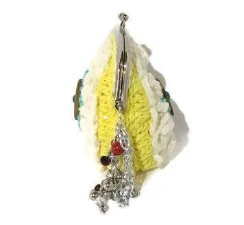 Crochet wristlet, metal frame purse, kiss clasp, The yellow daisy coin purse