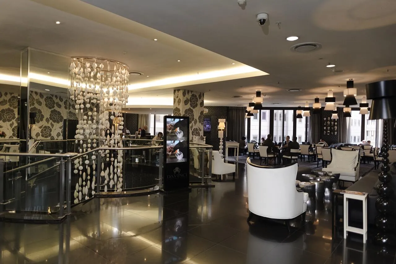 DAVINCI Hotel & Suites