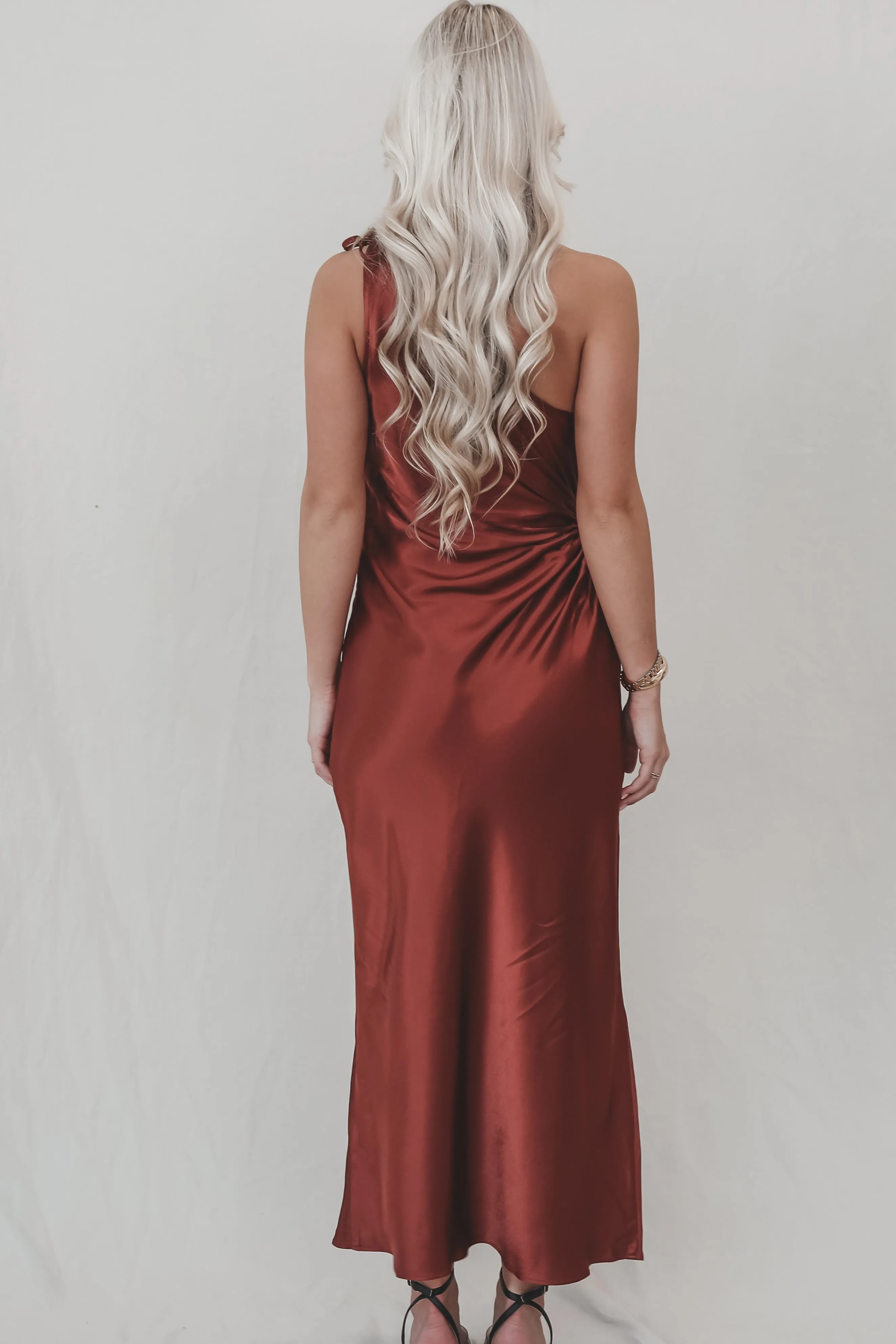 DEAL MINKPINK A Special Type Of Night Satin One Shoulder Maxi Dress