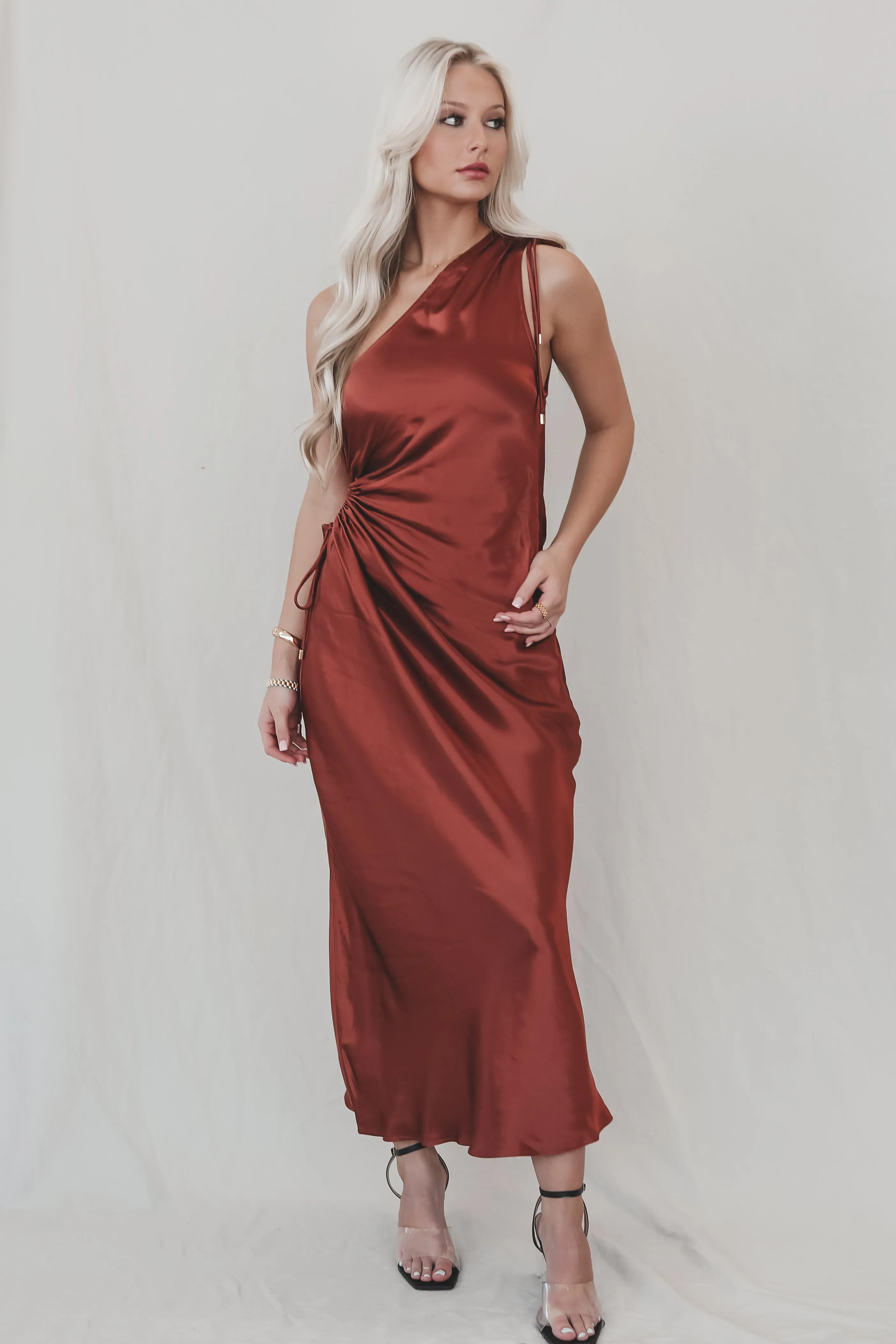 DEAL MINKPINK A Special Type Of Night Satin One Shoulder Maxi Dress