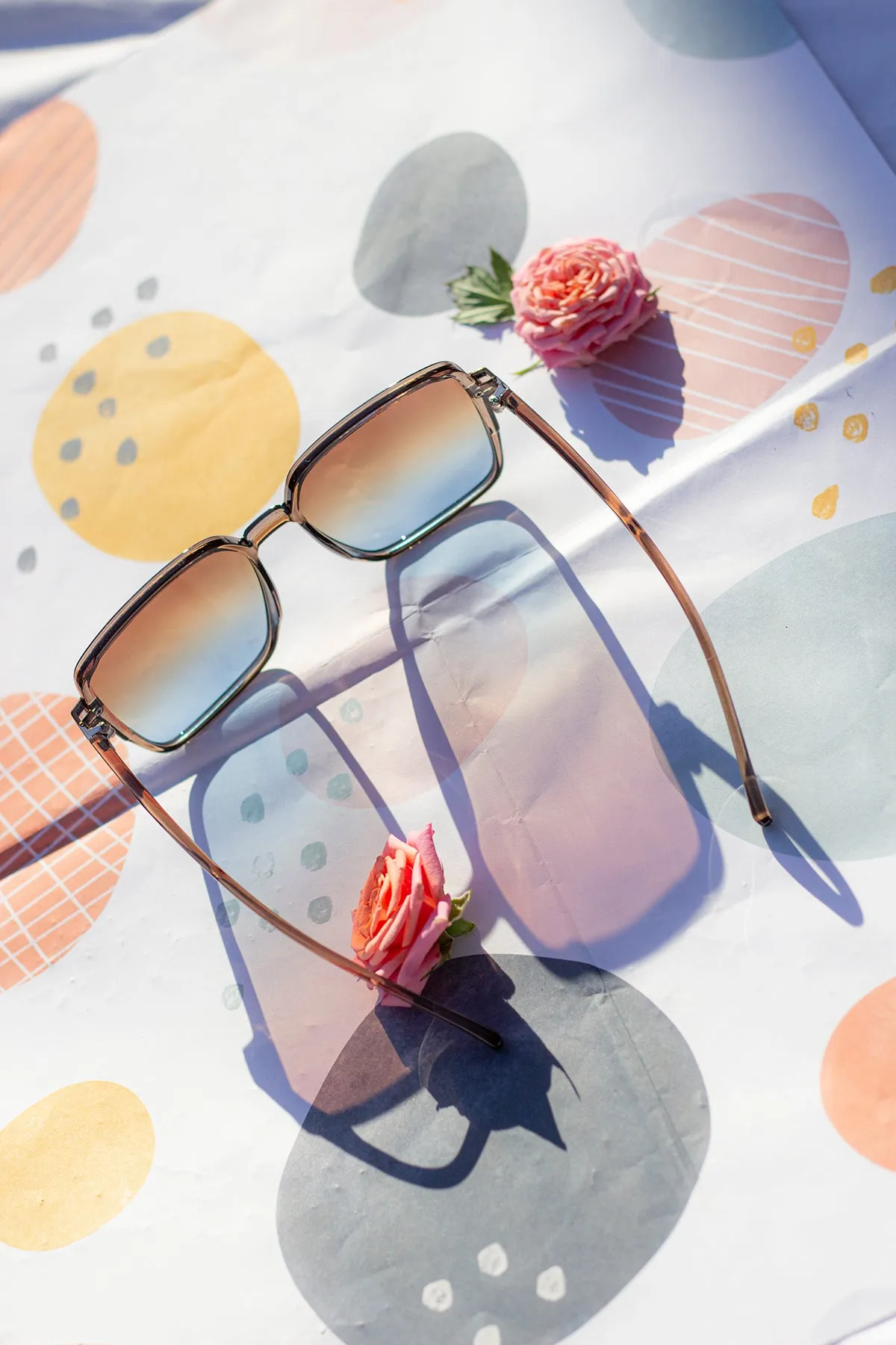 Elegant Square Side Metal Detail Sunglasses
