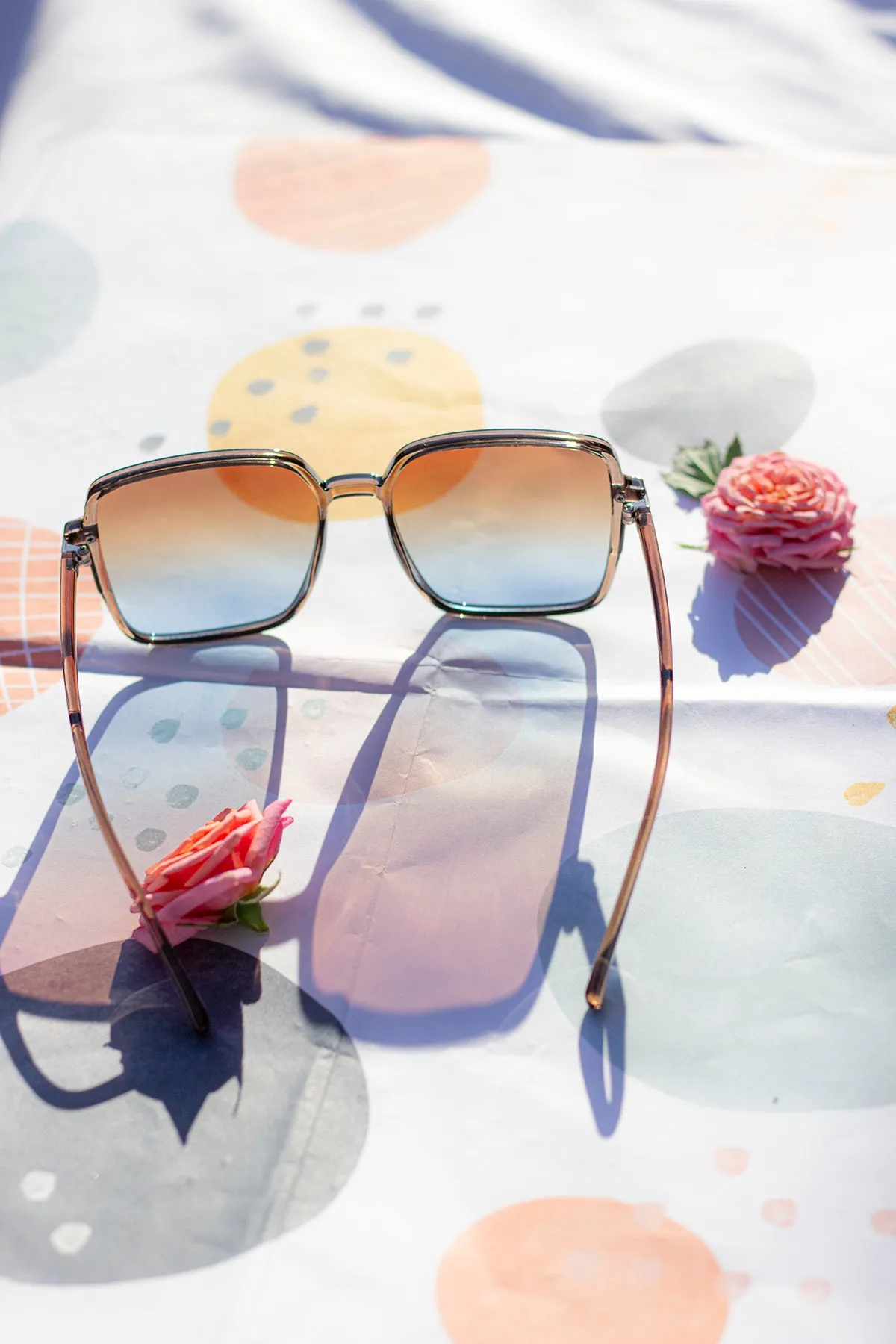 Elegant Square Side Metal Detail Sunglasses