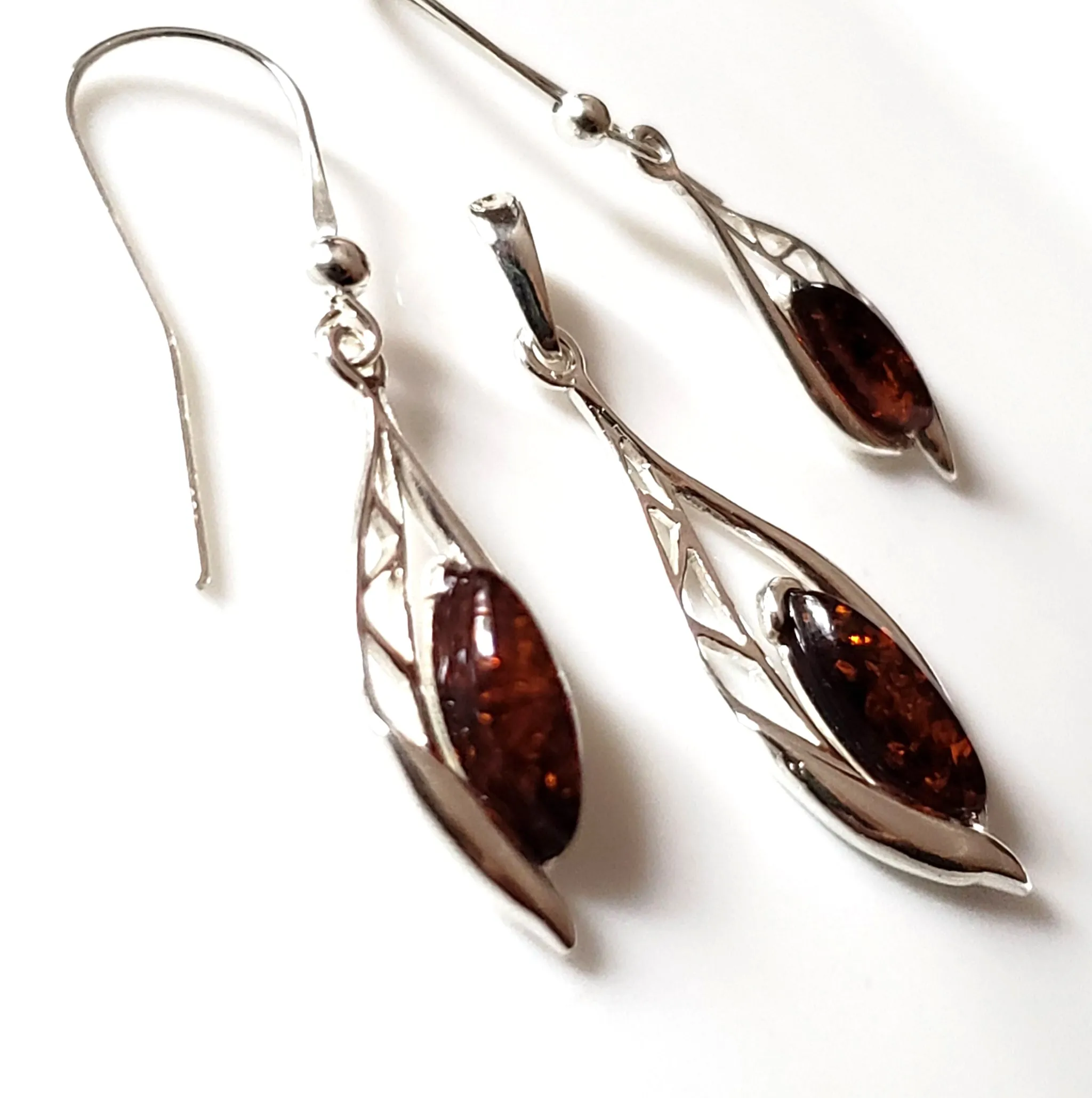 Elegant Sterling Silver Amber Jewelry Set