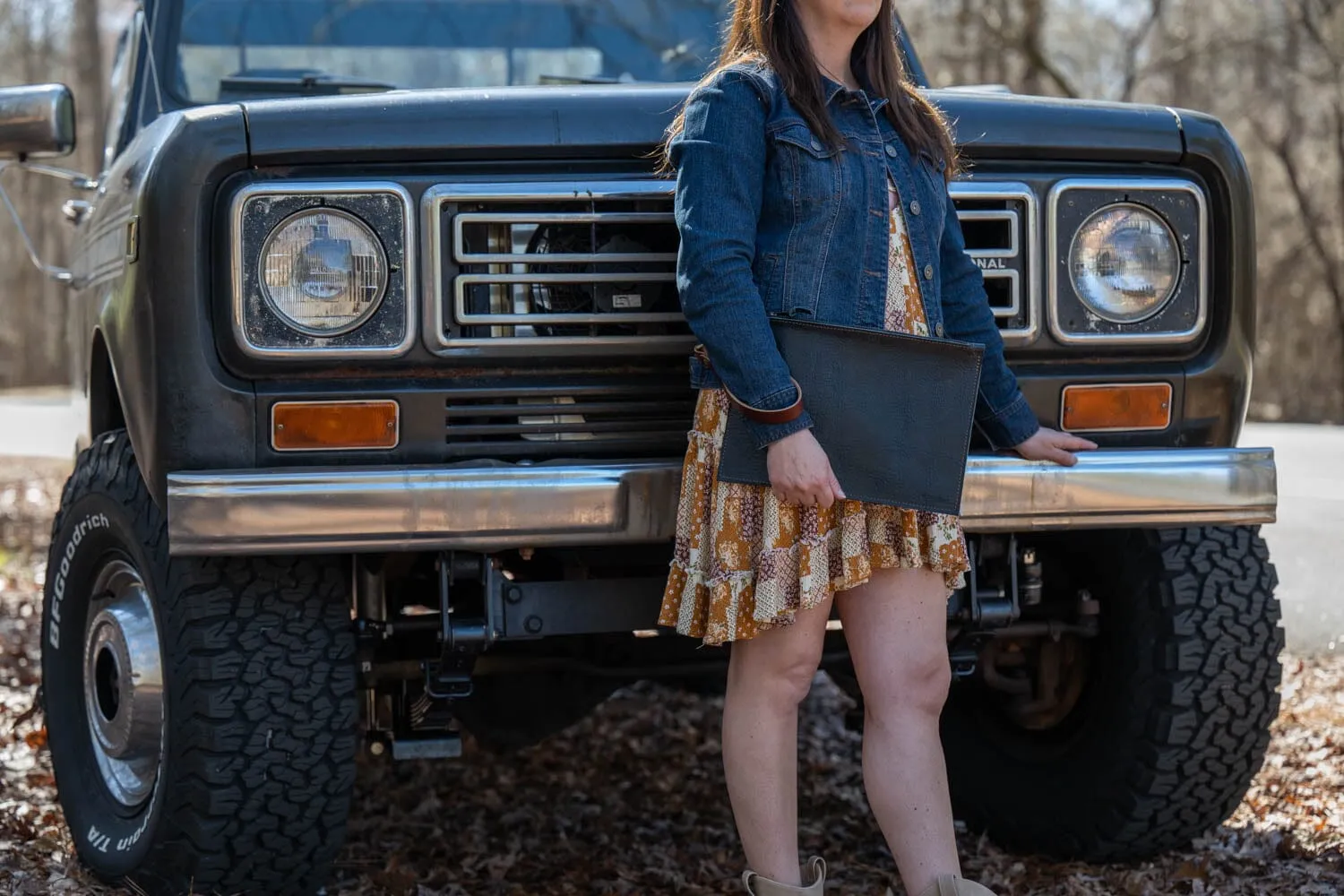 FELICITY ZIPPERED CLUTCH WITH WRISTLET LARGE - INDIGO BISON