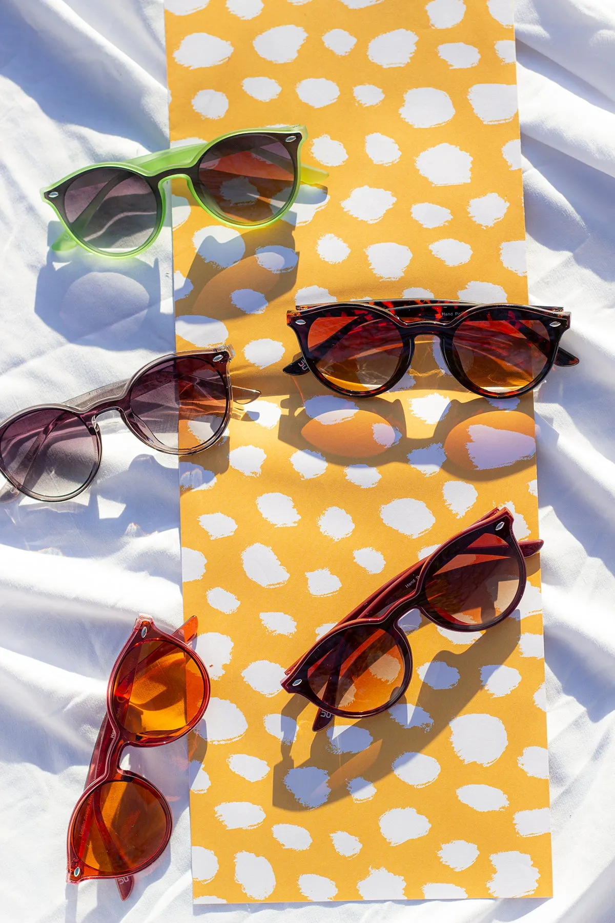 Front Lens Rounded Classic Pin Sunglasses