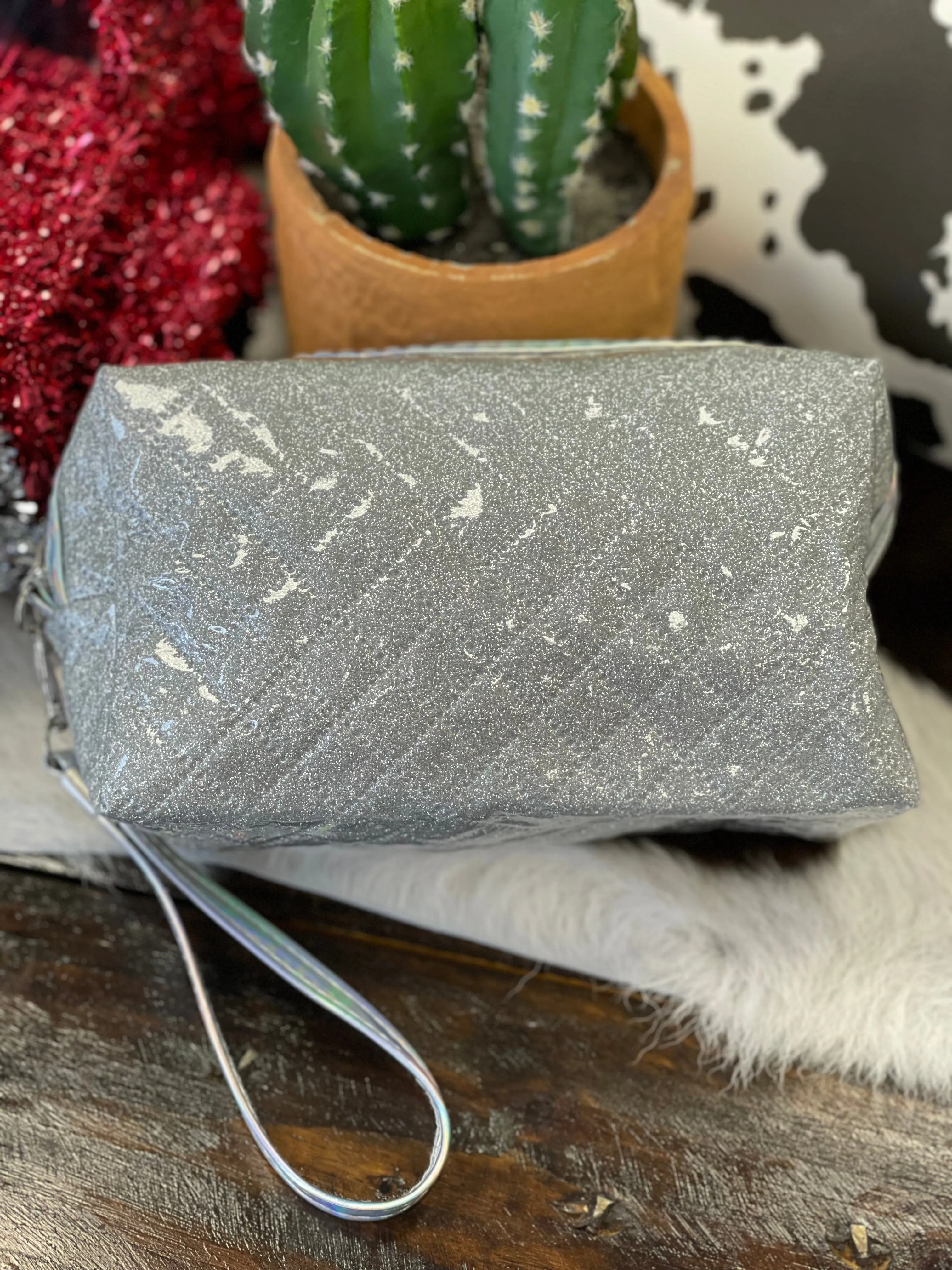 Glitter Quilted Print Cosmetic Wristlet Case