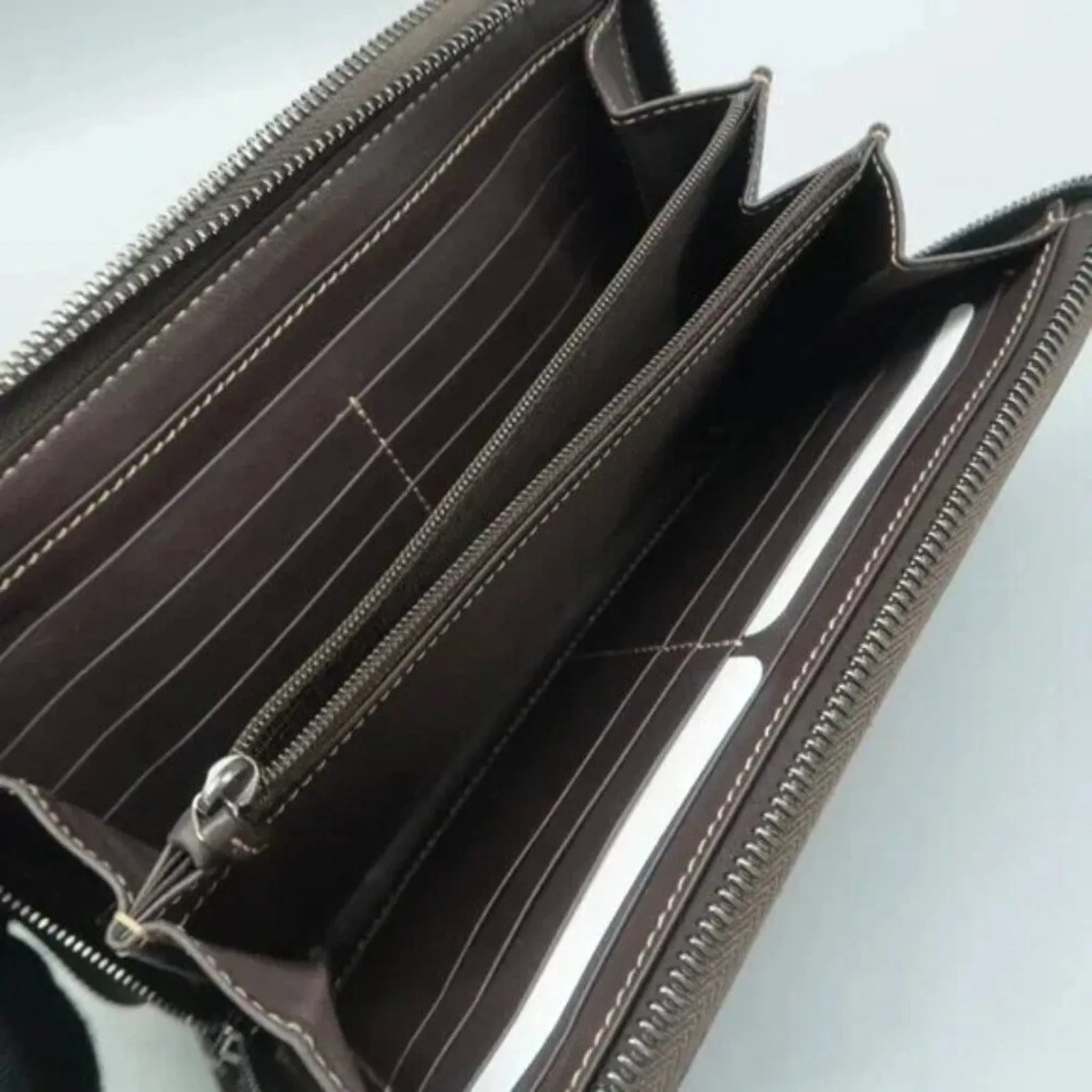GUCCI Brown GG Canvas Clutch Bag