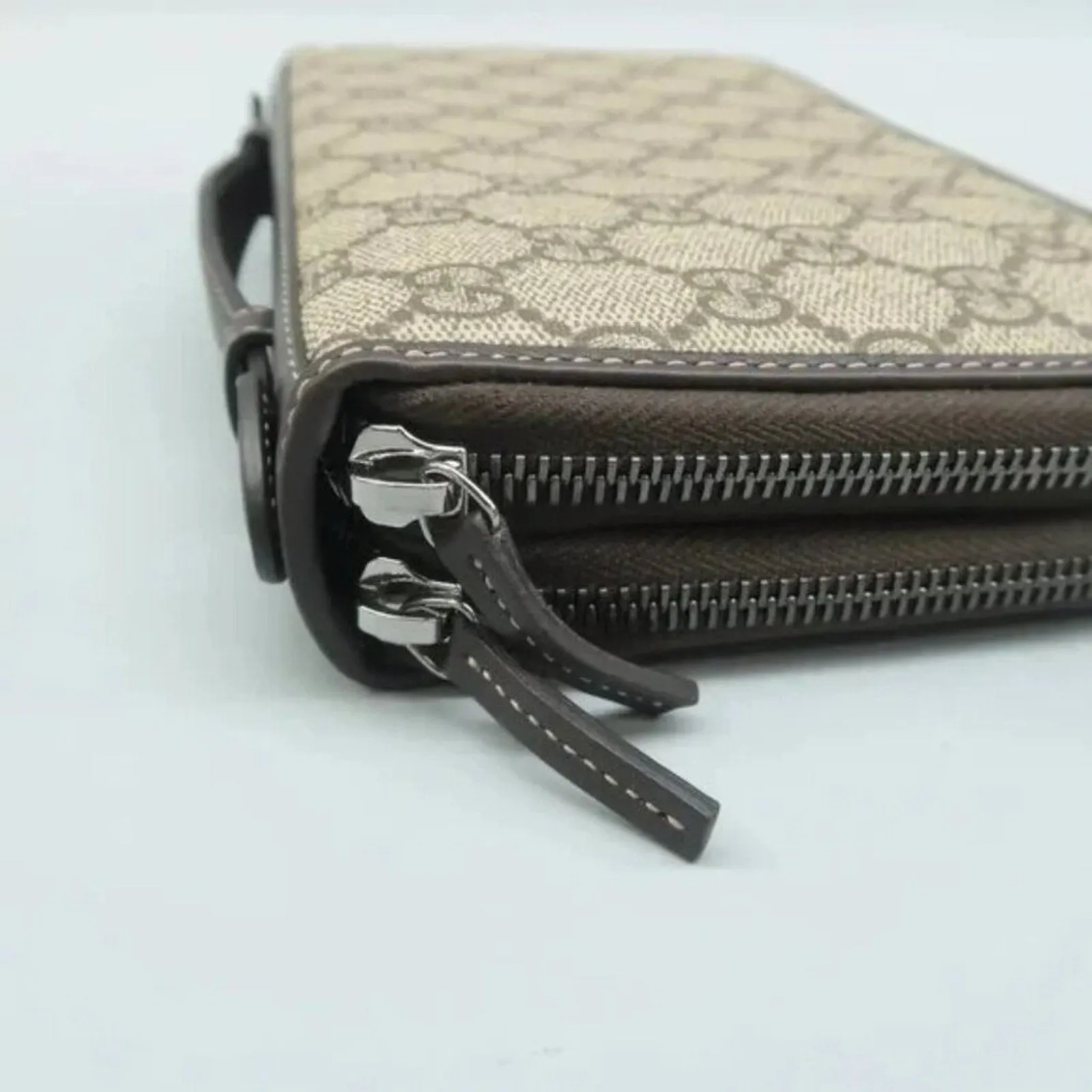 GUCCI Brown GG Canvas Clutch Bag