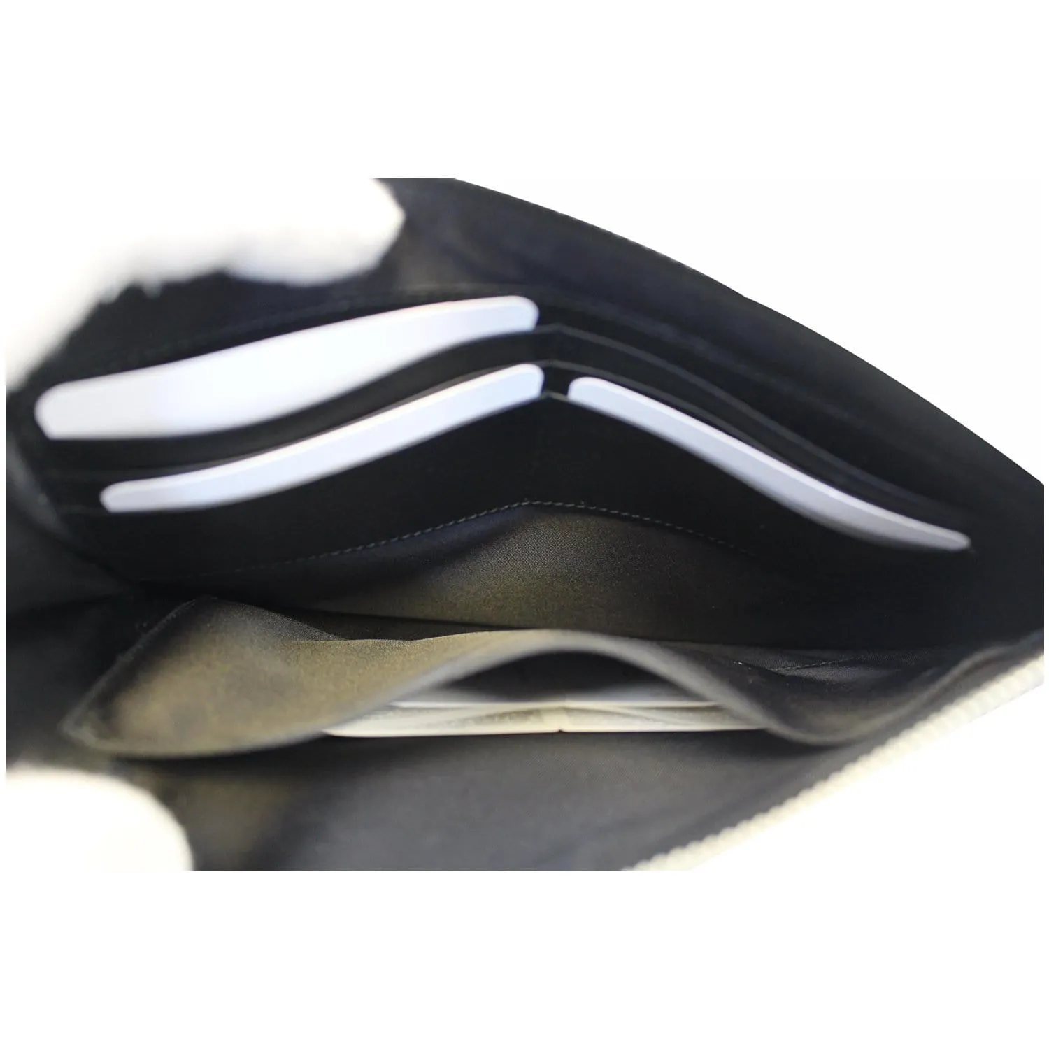 GUCCI GG Supreme Canvas Clutch Wristlet Pouch 411768