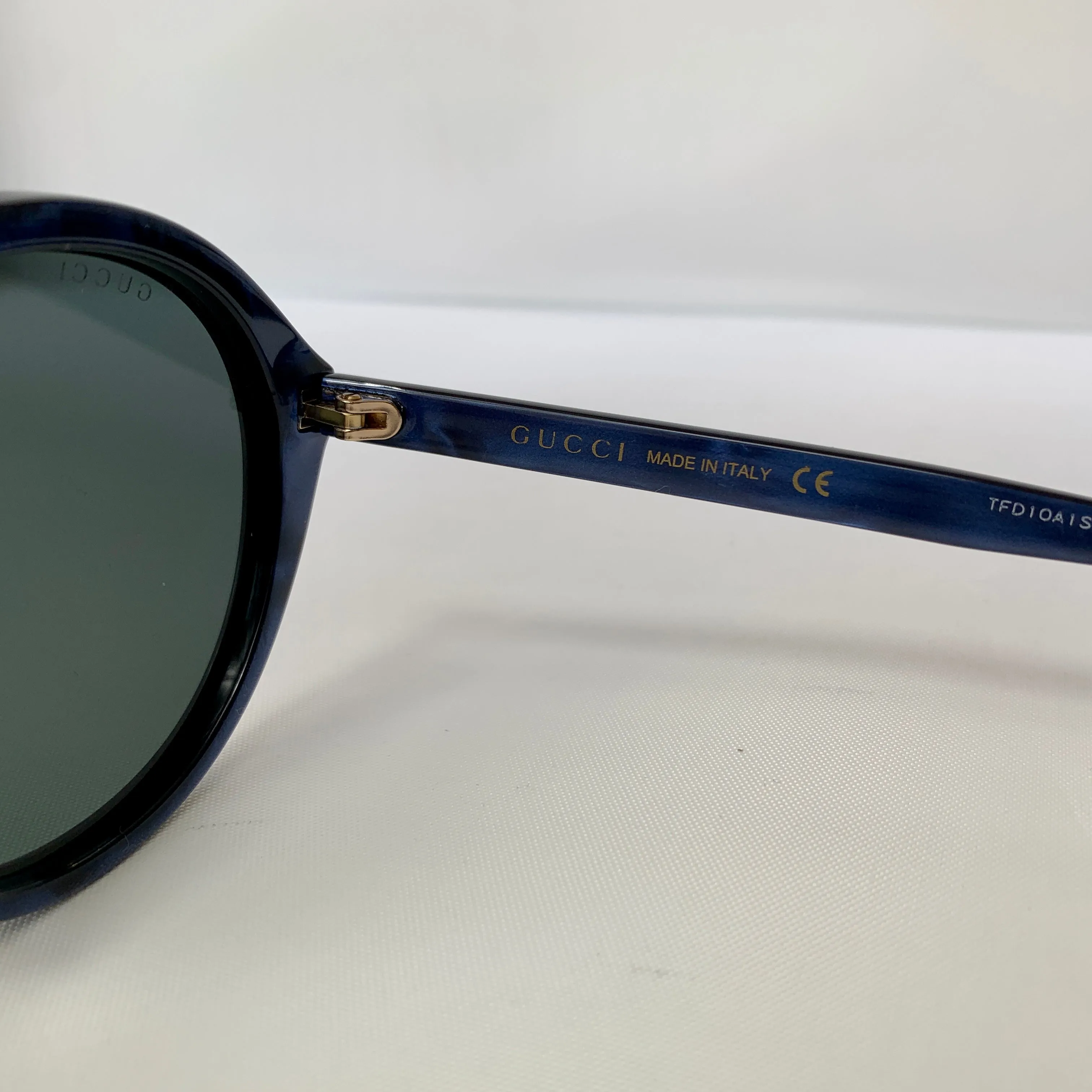 Gucci Round Frame Acetate Sunglasses in Blue