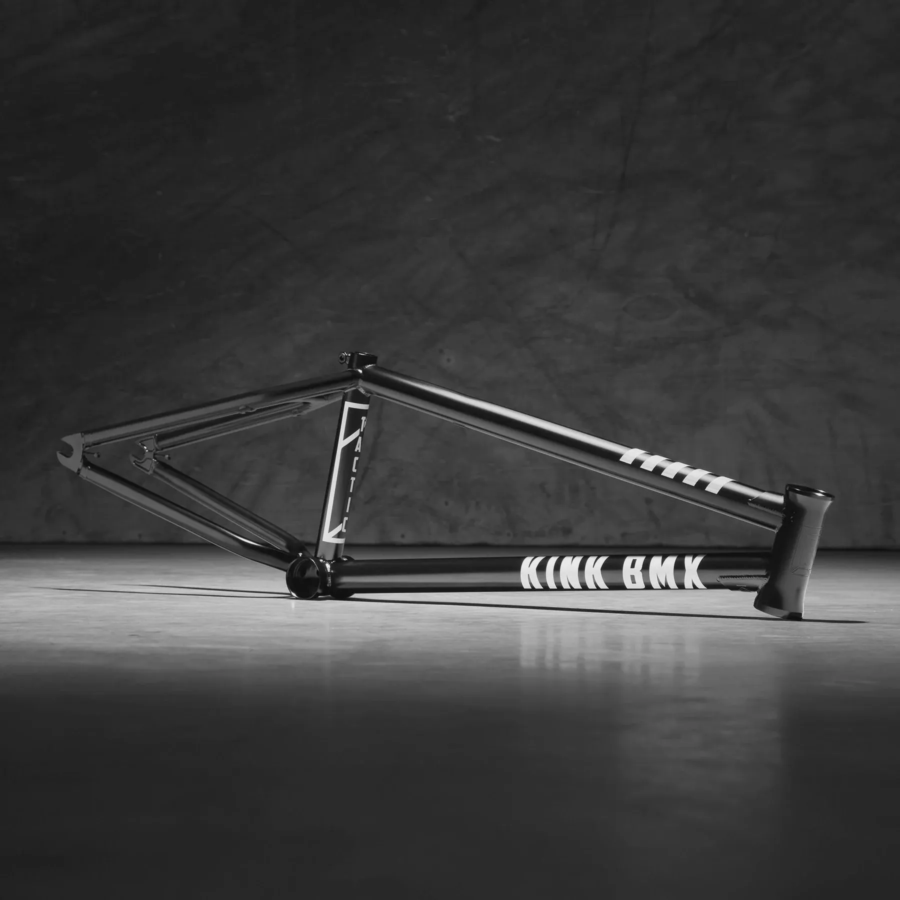 KINK TACTIC FRAME 21.25" BLACK