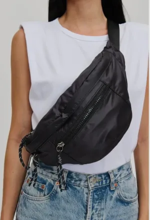 Laurence belt bag