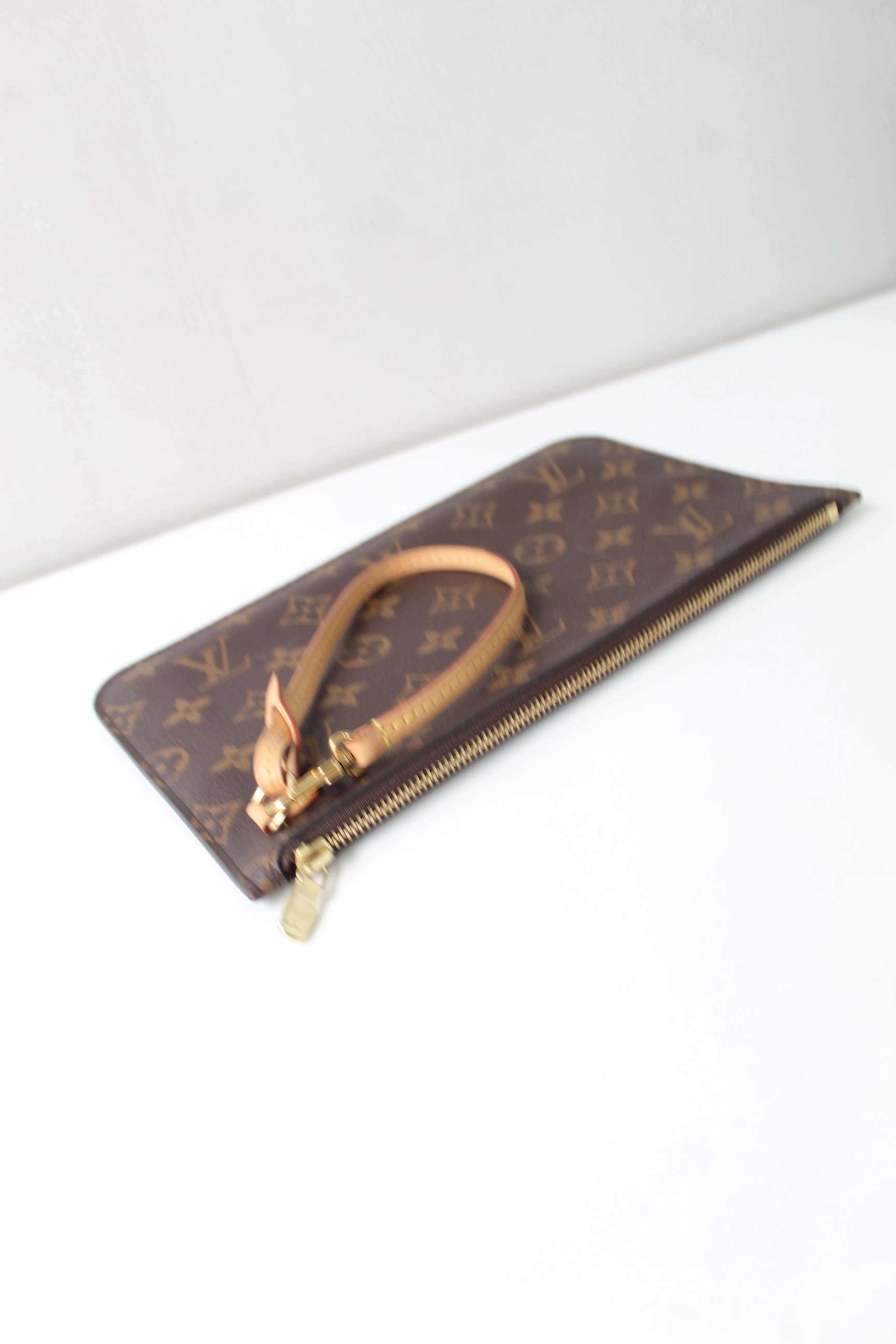 Louis Vuitton Neverfull MM Wristlet