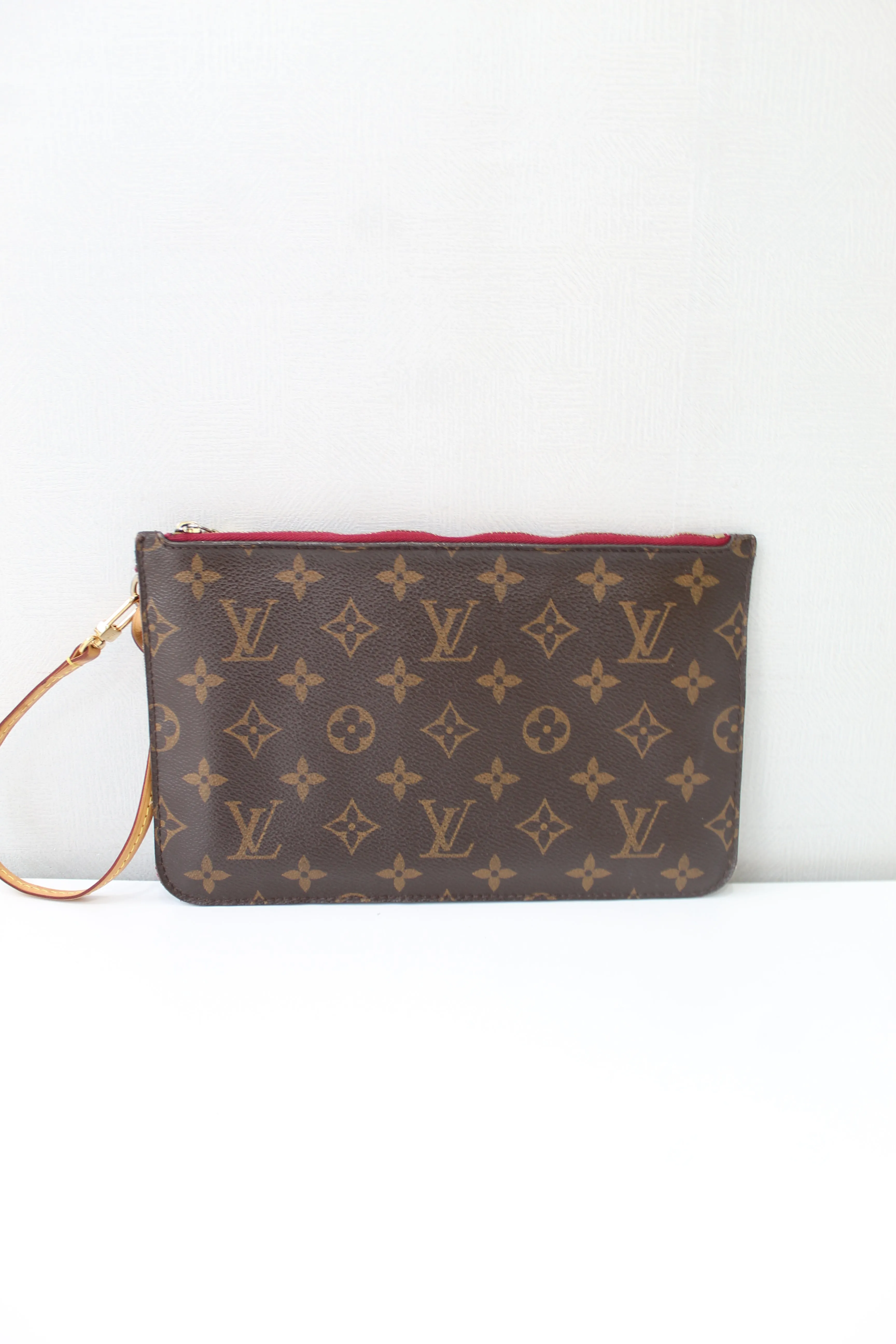 Louis Vuitton Neverfull Wristlet