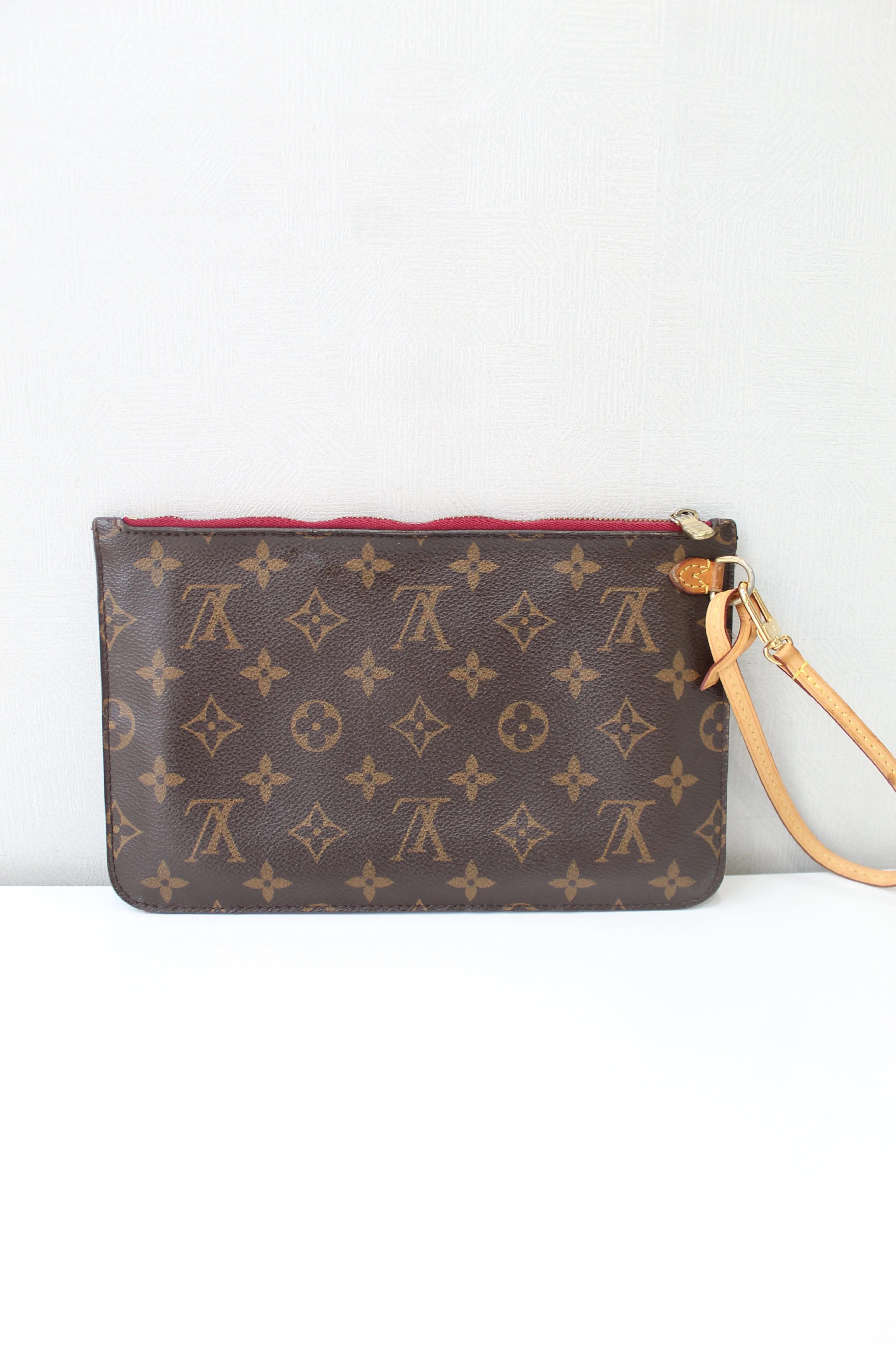 Louis Vuitton Neverfull Wristlet