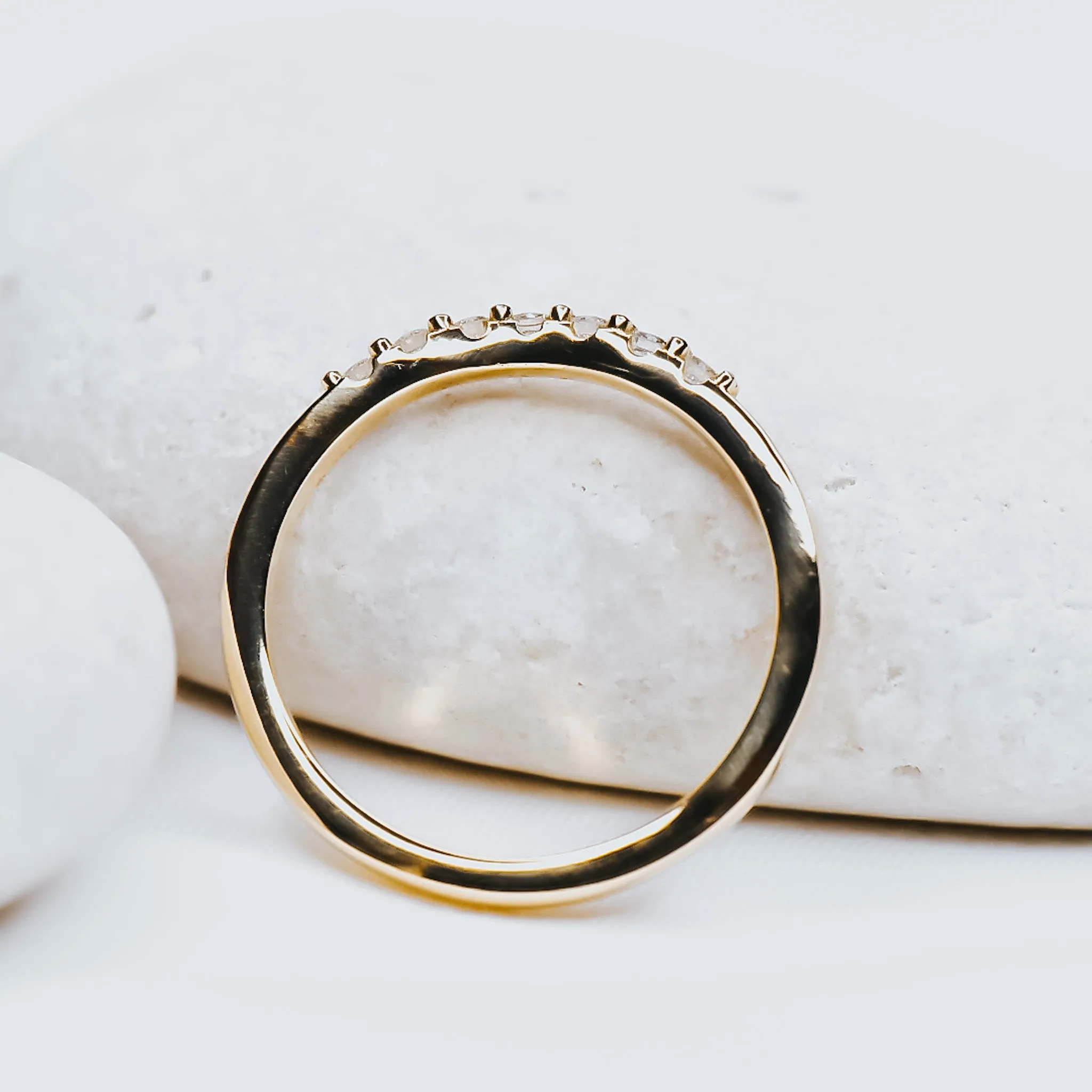 Lucy contour diamond band