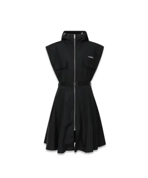 MACKY Golf: Hooded Zip-Up Belt Dress - Black