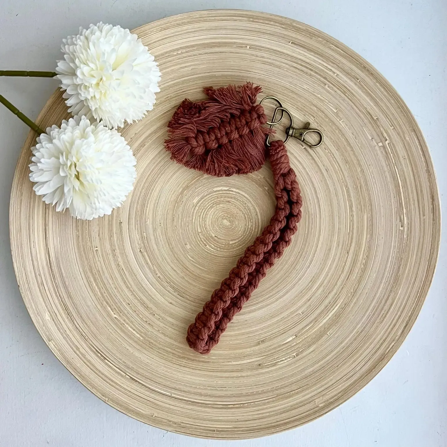 Macrame Leaf Wristlet Keychain