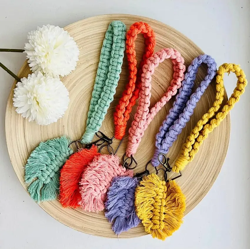 Macrame Leaf Wristlet Keychain