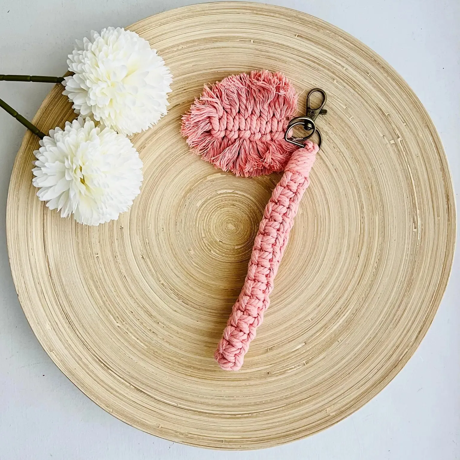 Macrame Leaf Wristlet Keychain