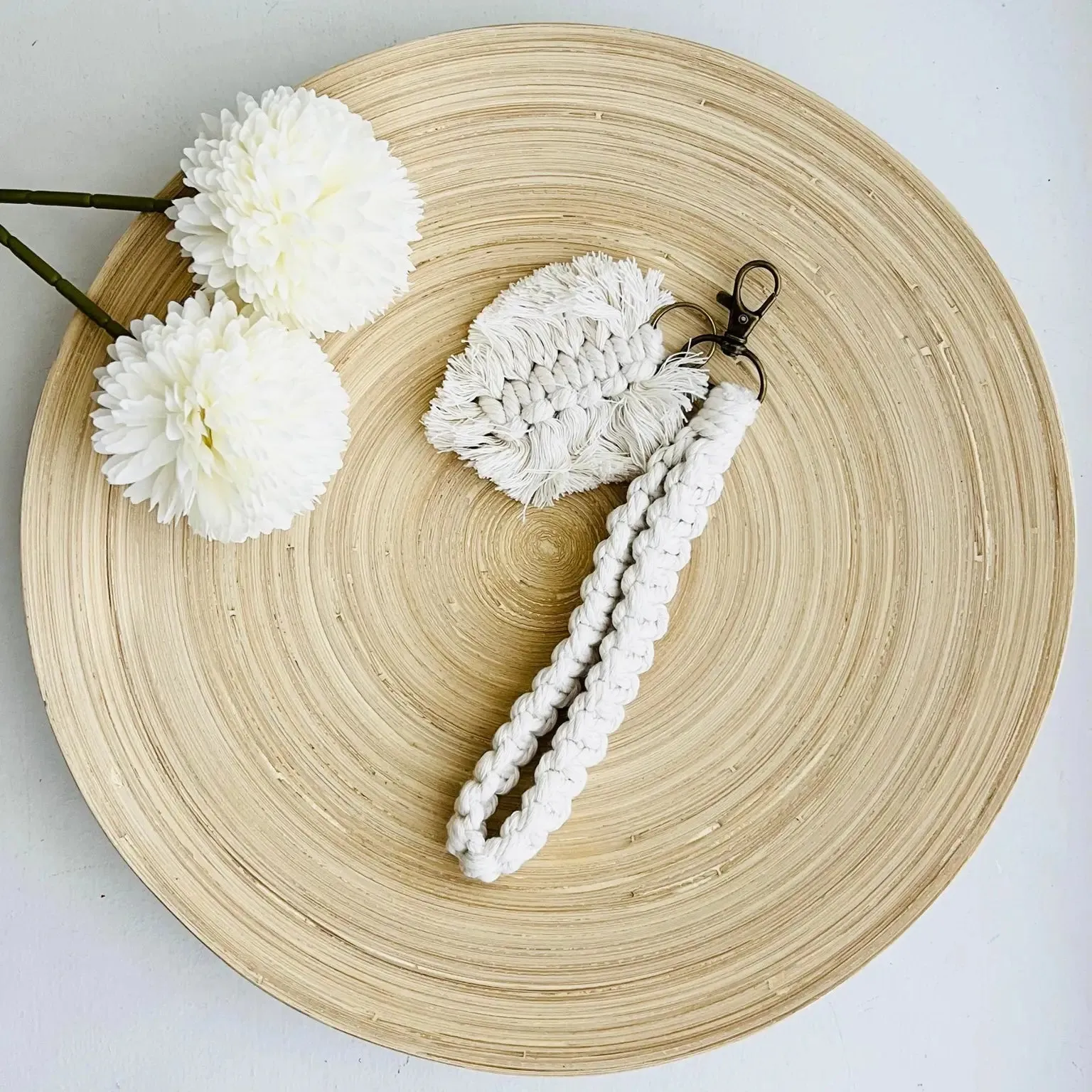 Macrame Leaf Wristlet Keychain