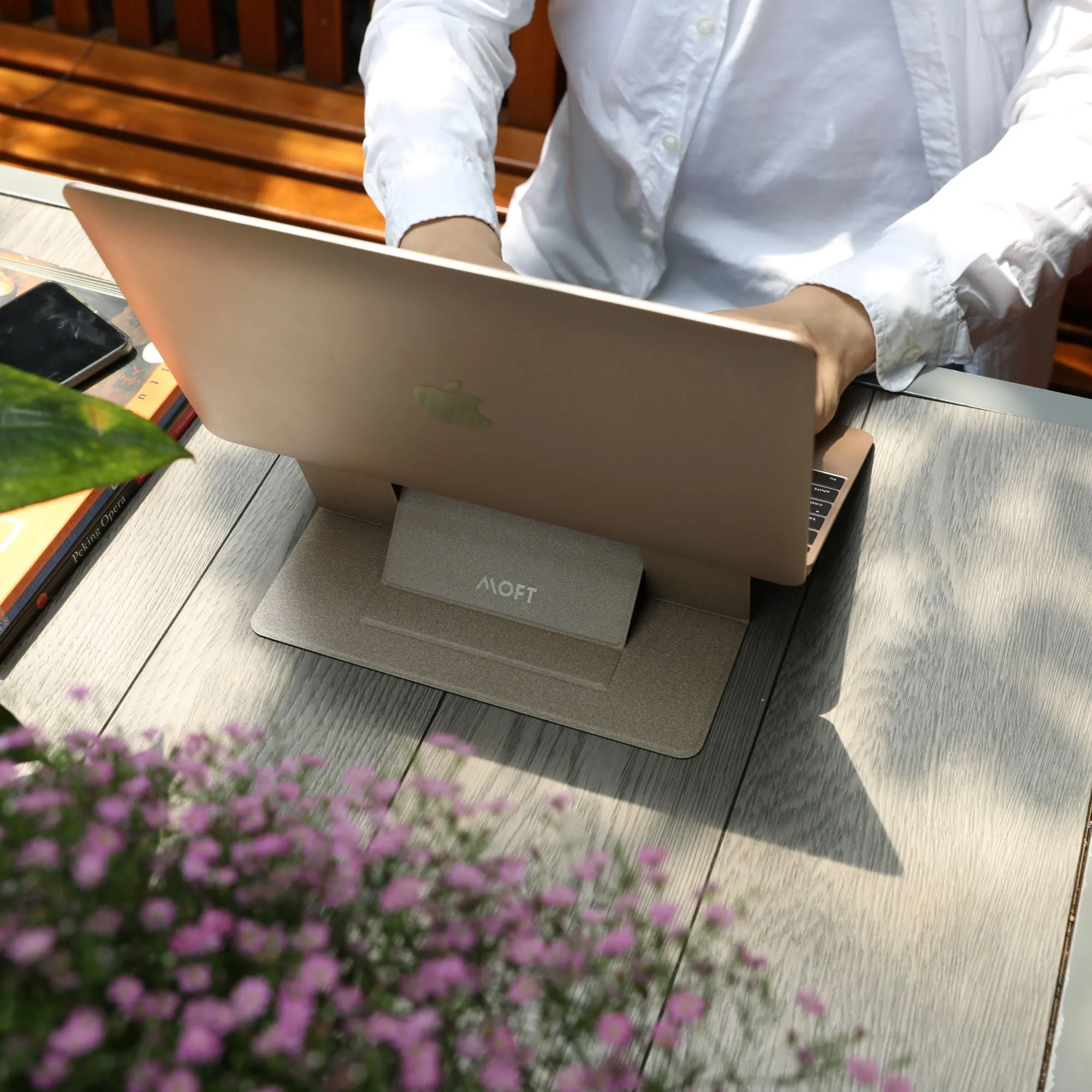 MOFT - Invisible Laptop Stand (Air Vent Model)