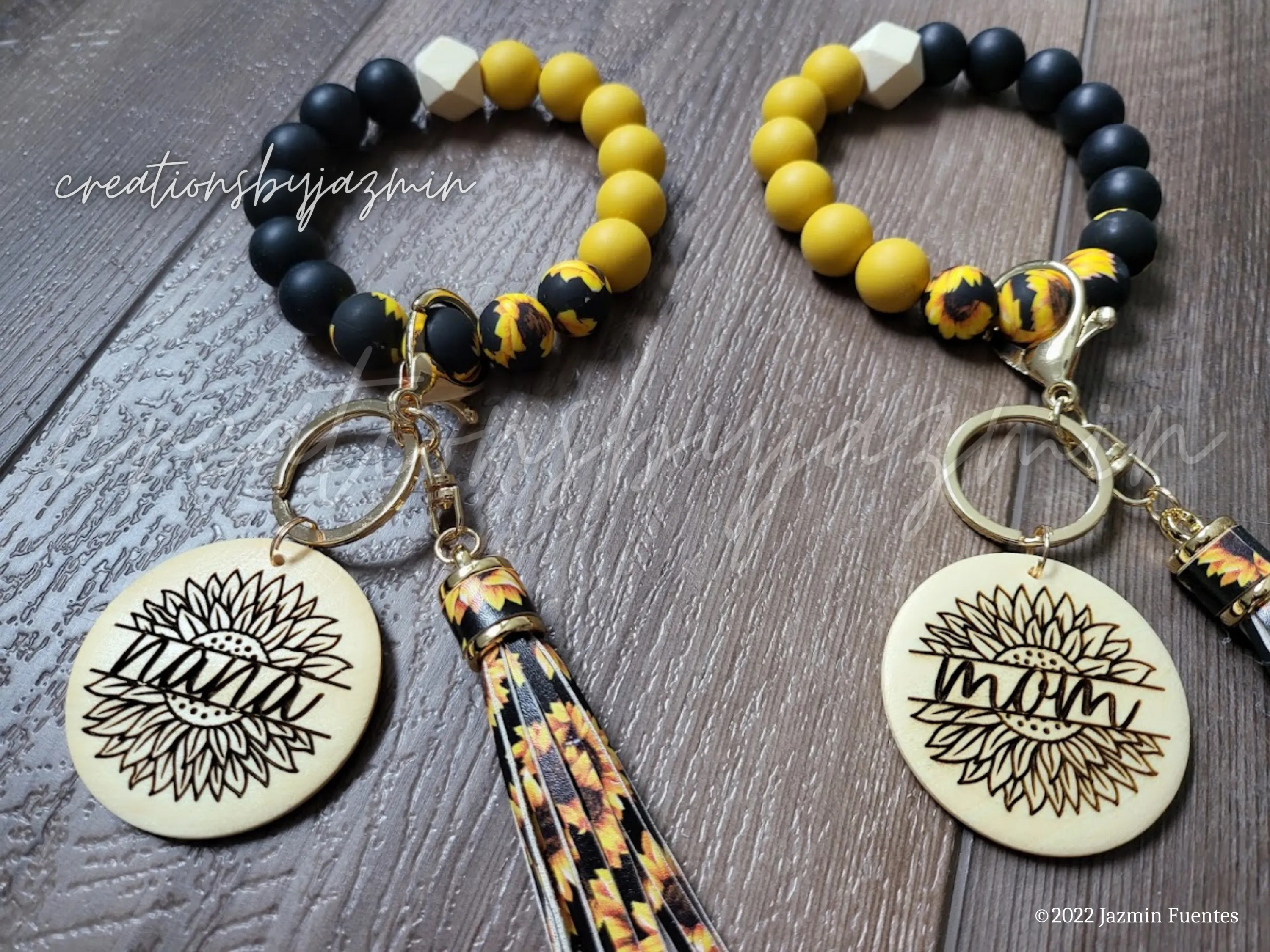 Mother's Day Gift, Mom Sunflower Personalized Keychain Wristlet