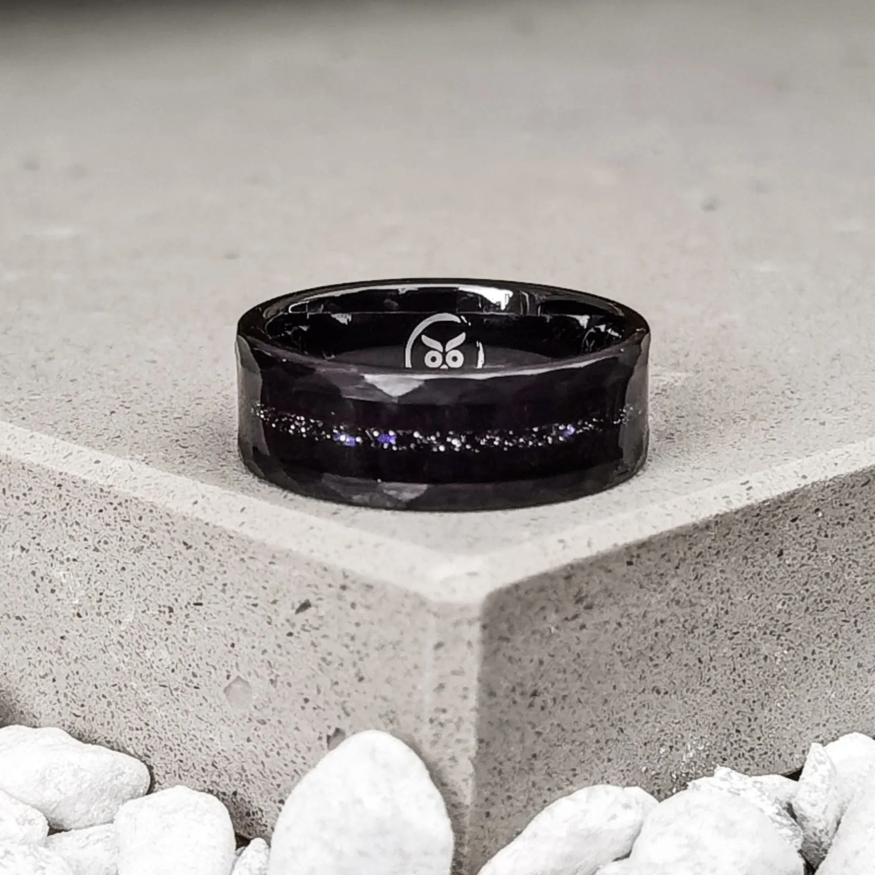 Night opal  - Ebony & hammered Men's Tungsten Ring