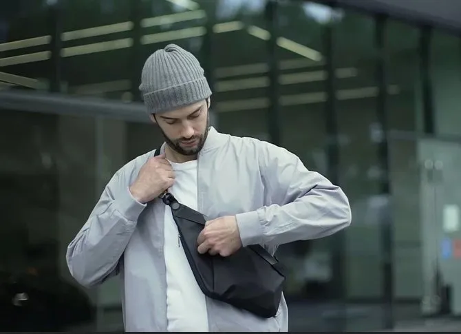 NIID FINO IV Ultra- Slim Hybrid Sling Chest bag