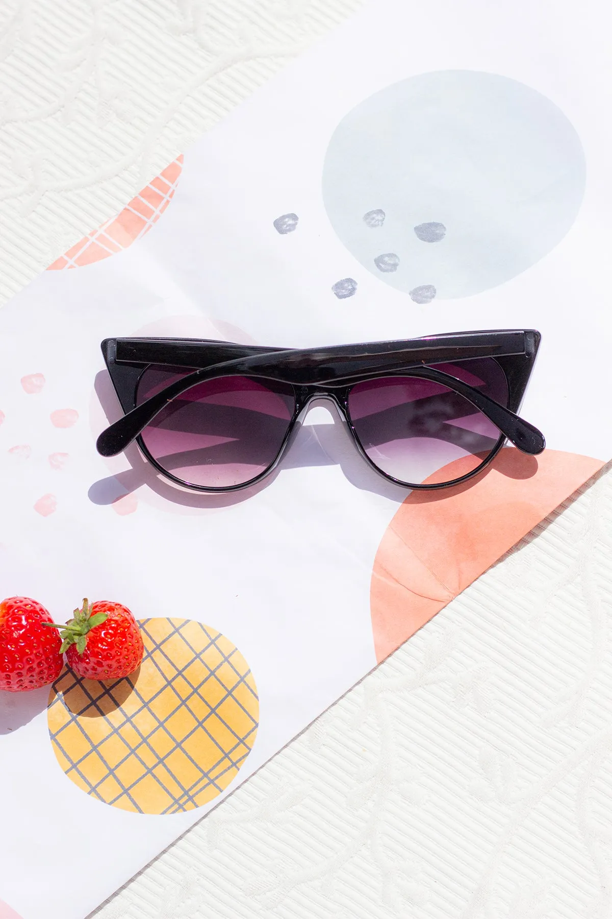 Oval Cat Eye Top Frame Sunglasses