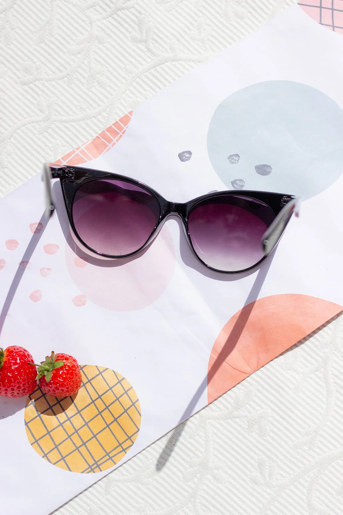 Oval Cat Eye Top Frame Sunglasses