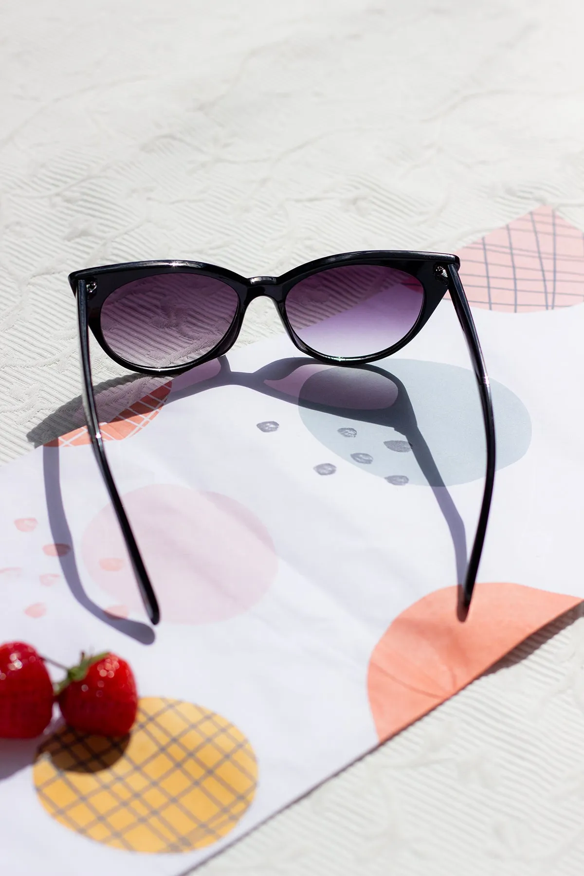 Oval Cat Eye Top Frame Sunglasses