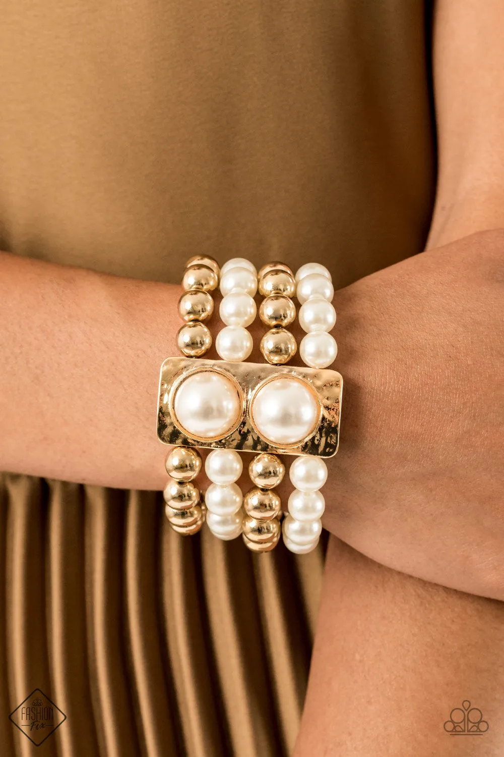 Paparazzi - WEALTH - Conscious -Gold Pearl Bracelet