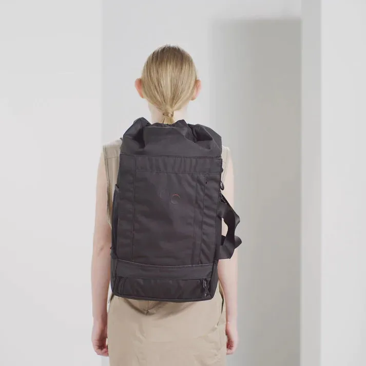 Pinqponq Blok Medium Rucksack aus recycelten PET-Flaschen