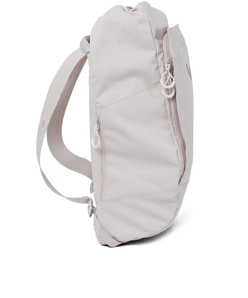 Pinqponq Kalm Rucksack aus recycelten PET-Flaschen
